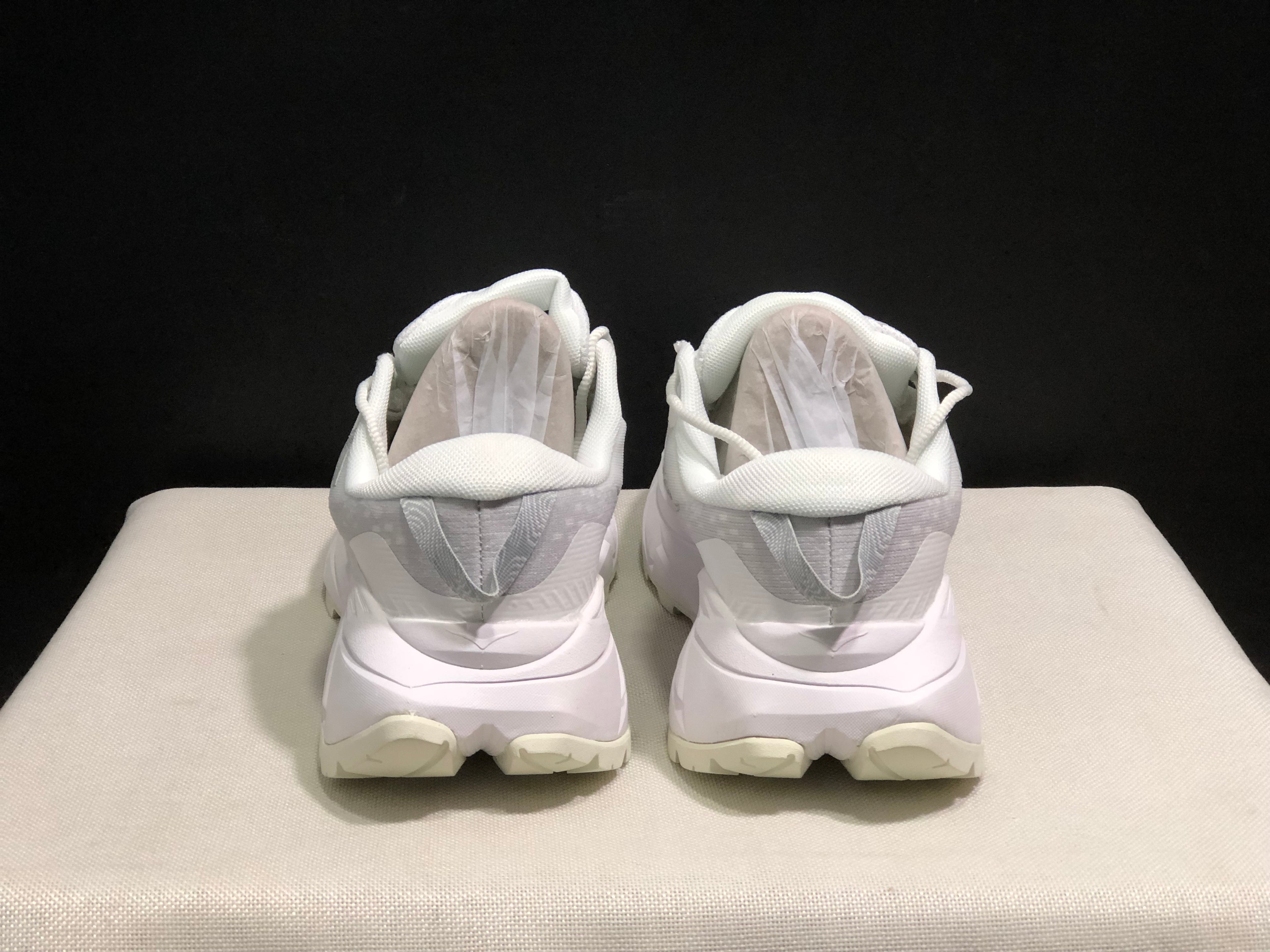 Hoka One One Skyline Float X Outdoor Running Shoes Sneakers White