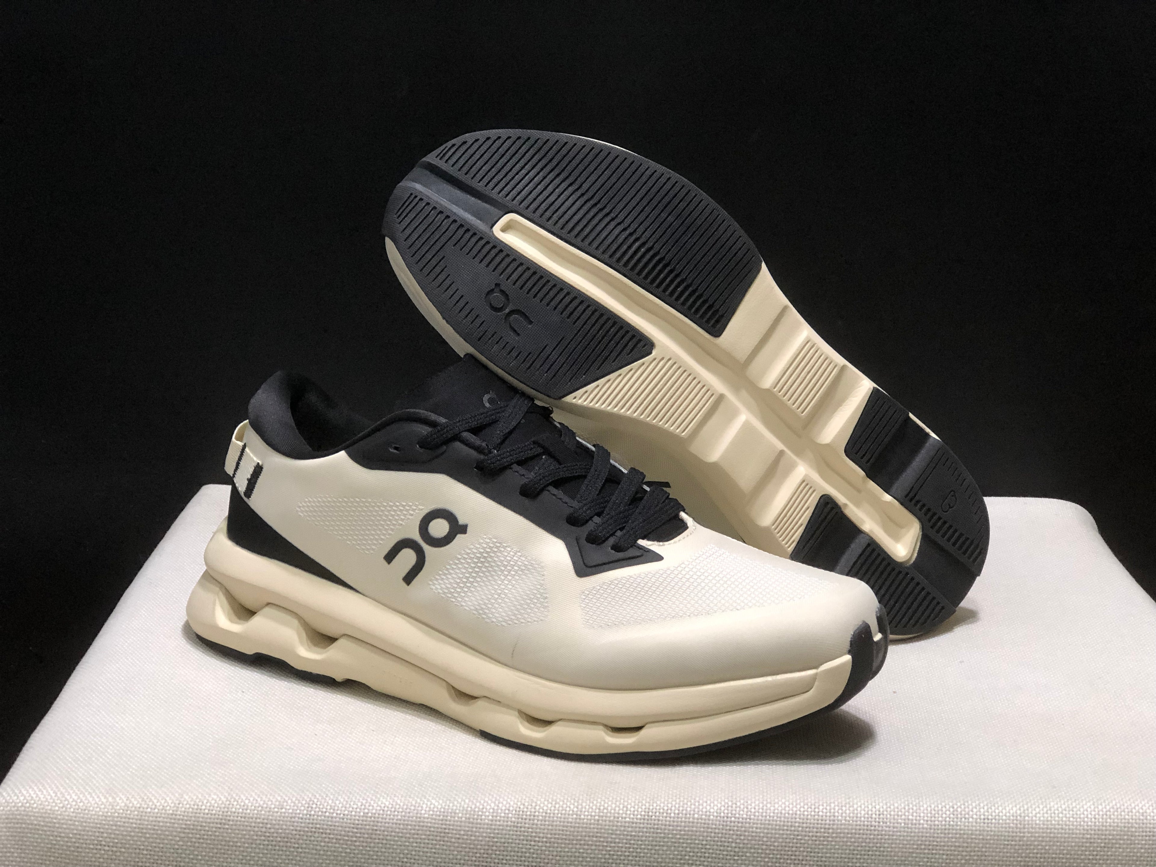 On Running Cloudzone Casual Running Shoes Milky White/Black