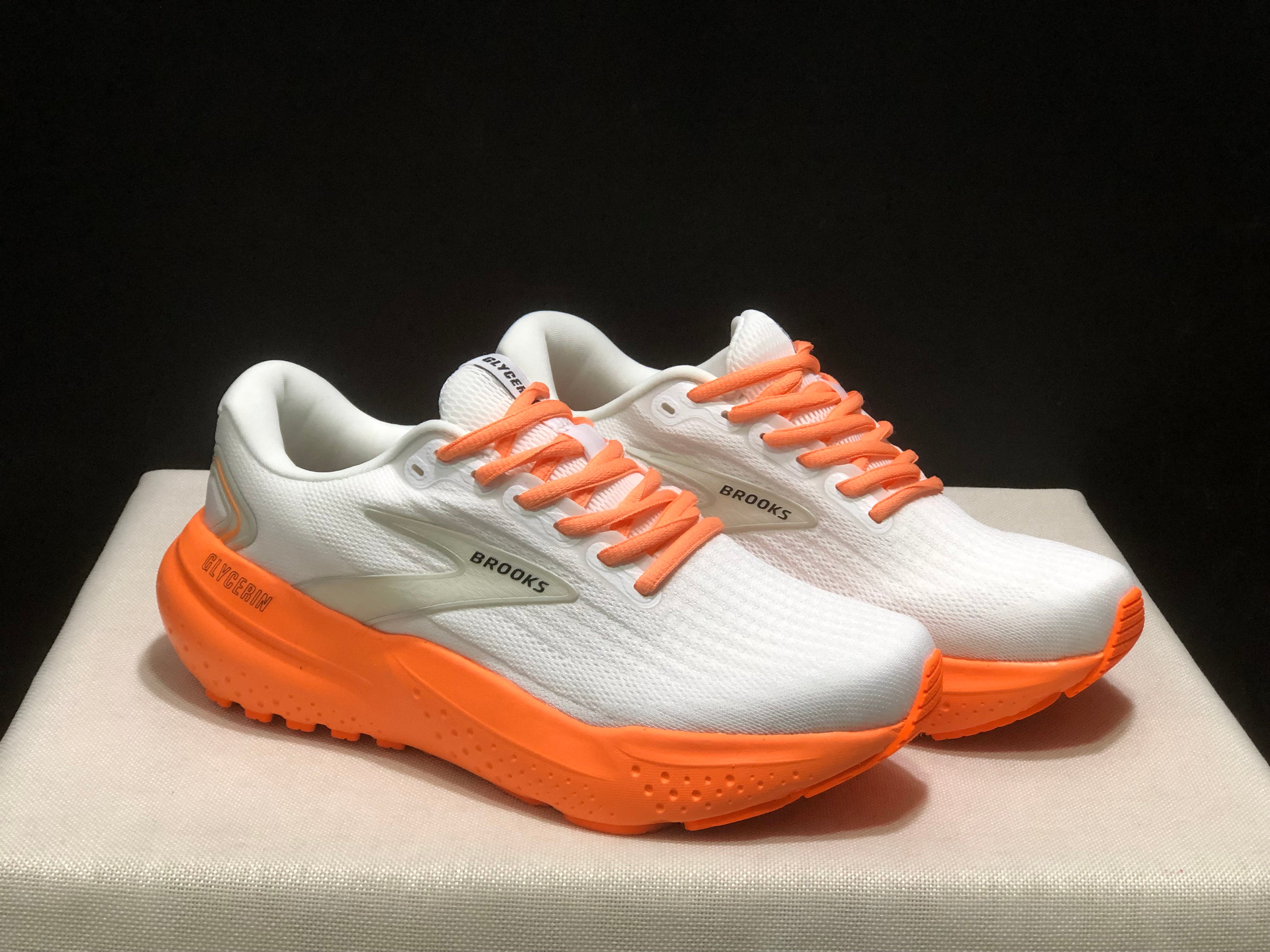 Brooks Glycerin 21 Low-top Casual Running Shoes White/Flourescent Orange