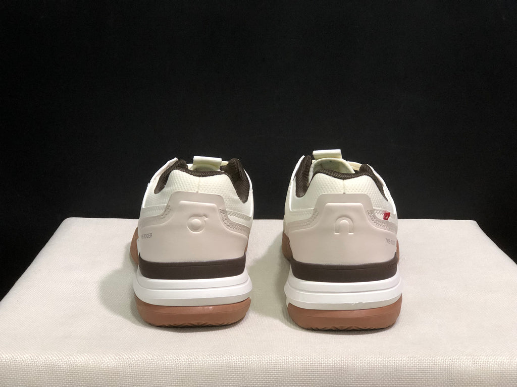 On Running The Roger Clubhouse Pro Anti-Slip Sports Shoes Ivory/Brown