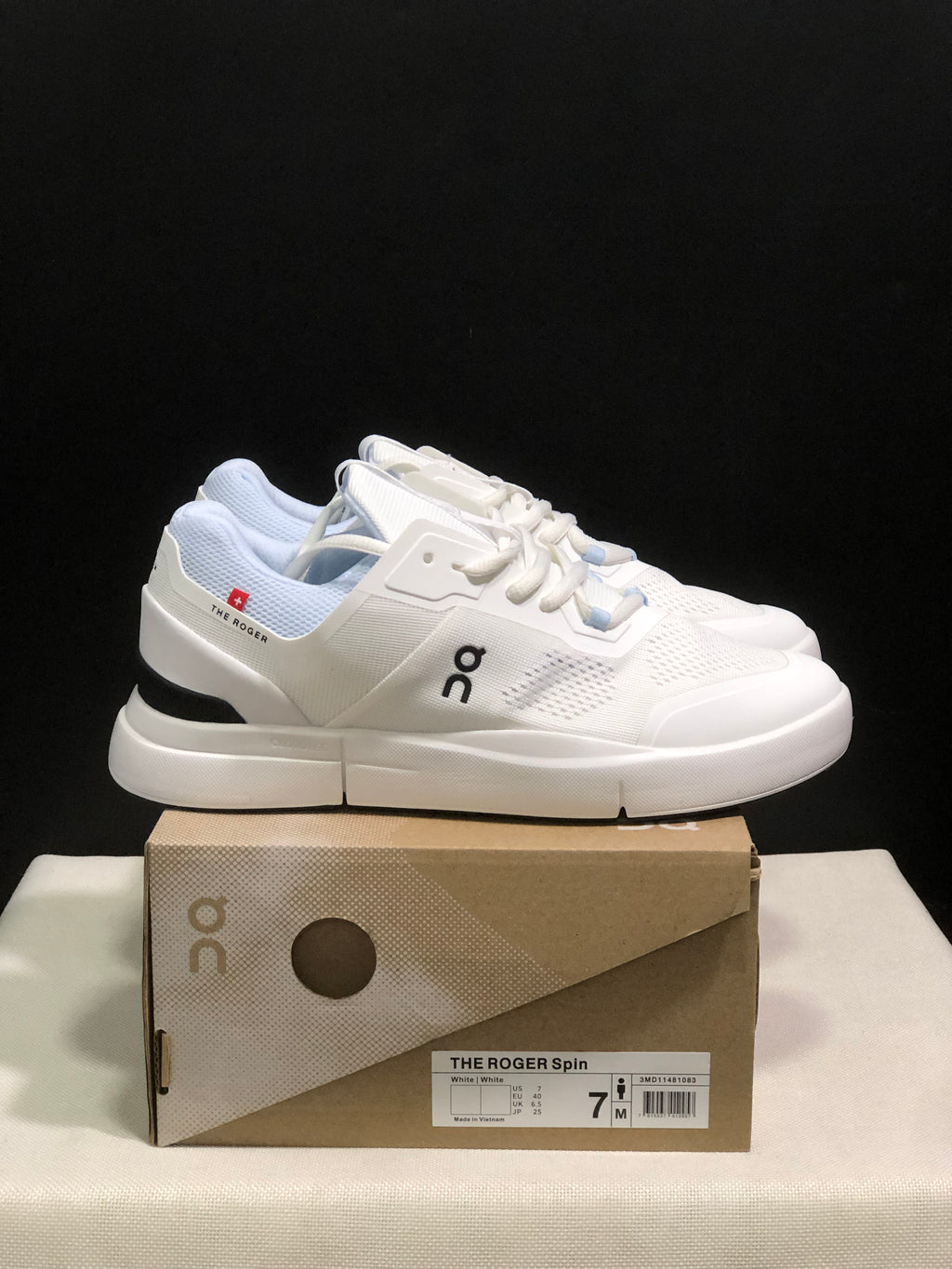 On Running The Roger Spin White Breathable Mesh Sneakers