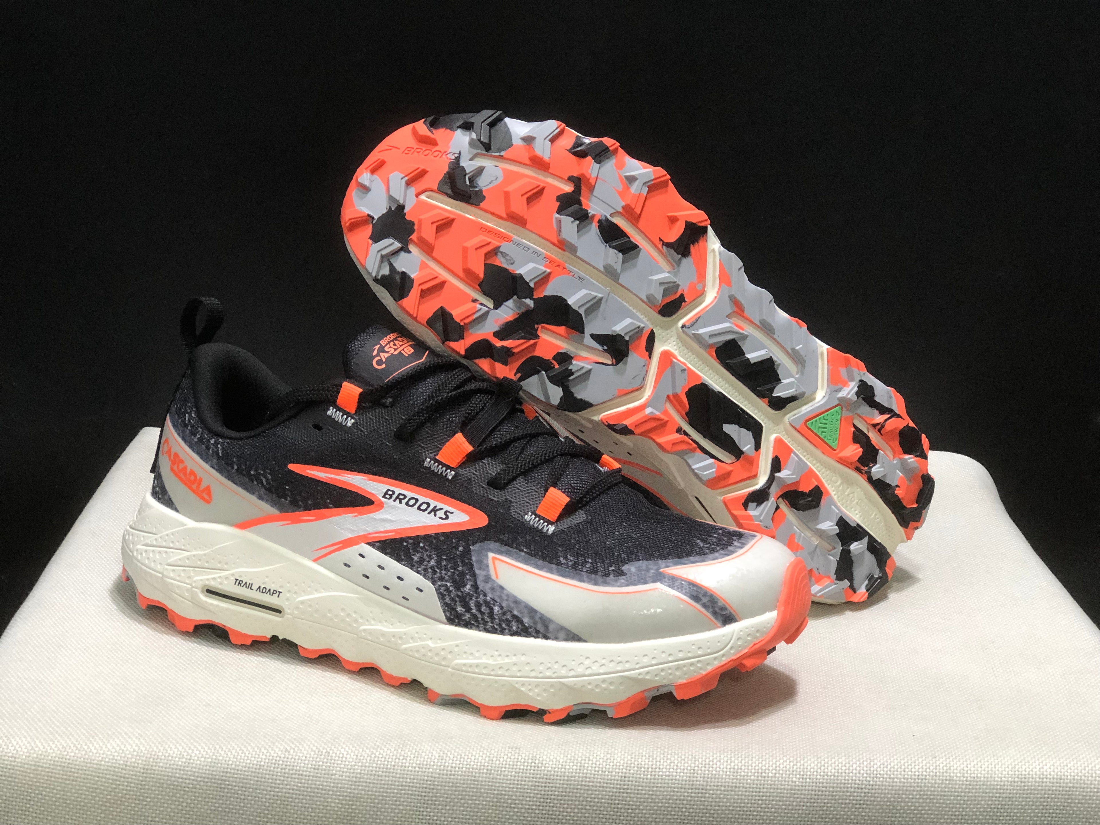 Brooks Cascadia 18 Low-top Running Shoes Black/Blue Wash/Flame