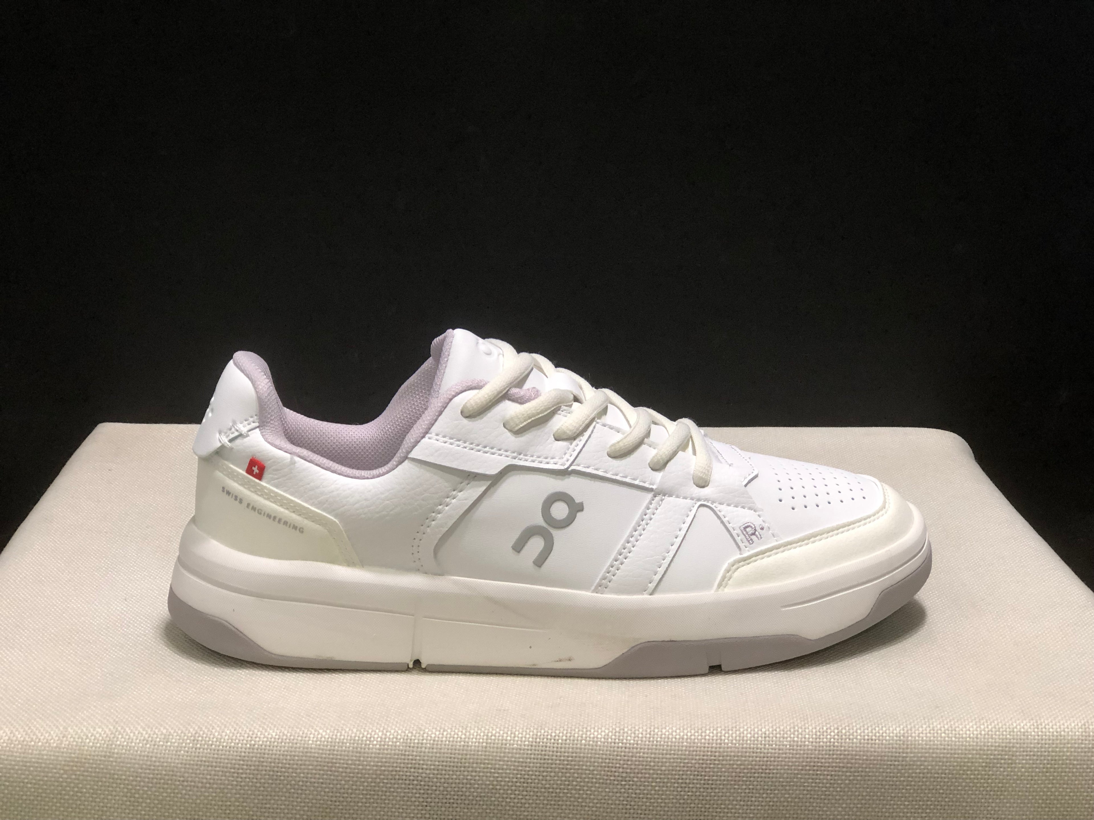 On Running The Roger Clubhouse Casual Sneakers White/Fade