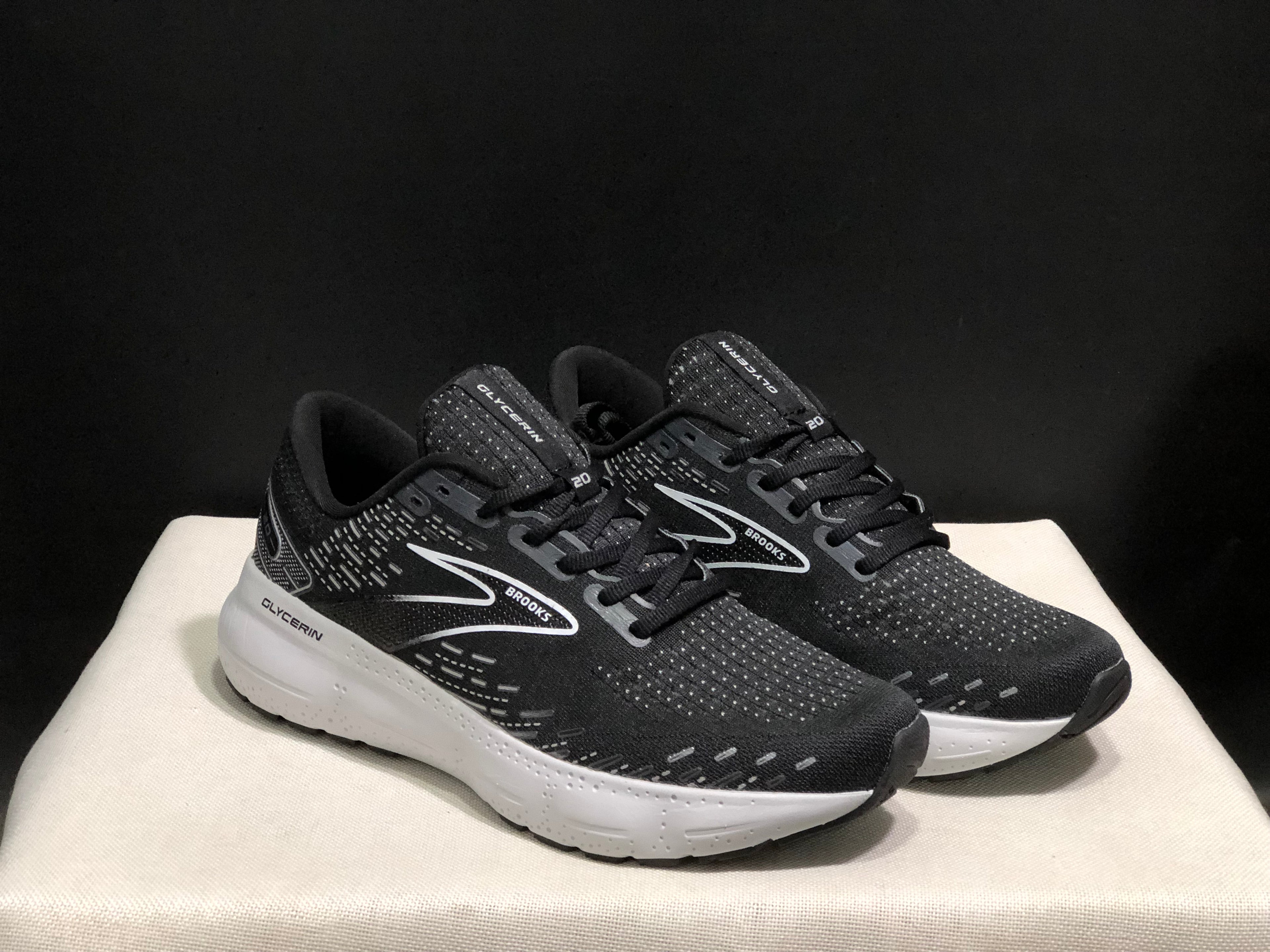 Brooks Glycerin GTS 20 Shock-absorbing Wear-resistant Running Shoes Black/White