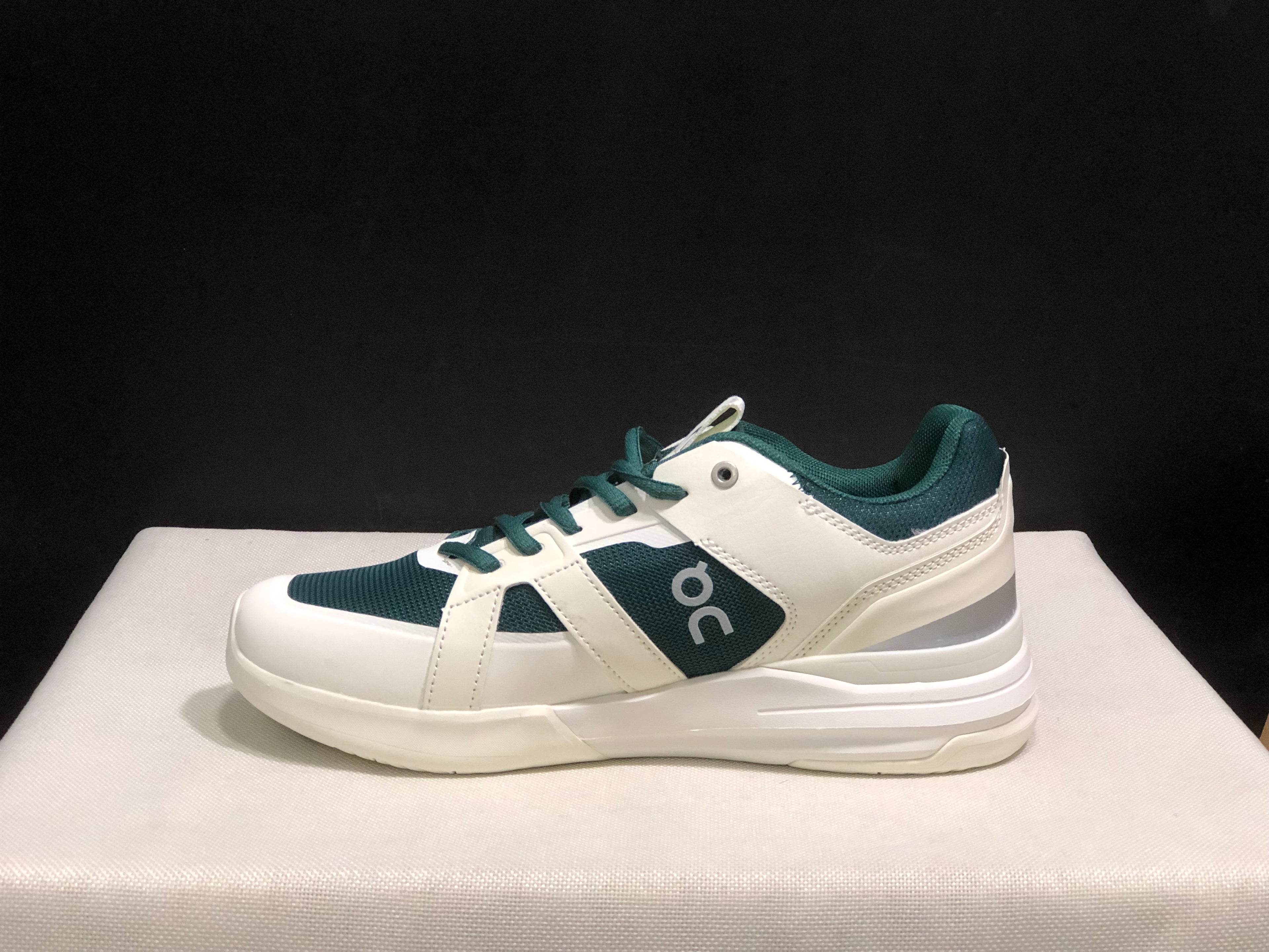 On Running The Roger Clubhouse Pro Anti-Slip Sports Shoes White/Dark Green