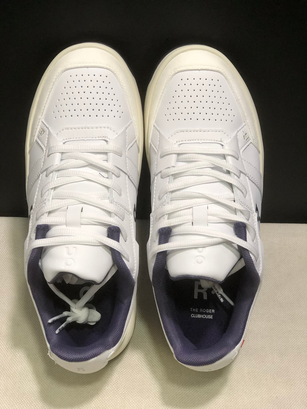 On Running The Roger Clubhouse Casual Sneakers White/Midnight