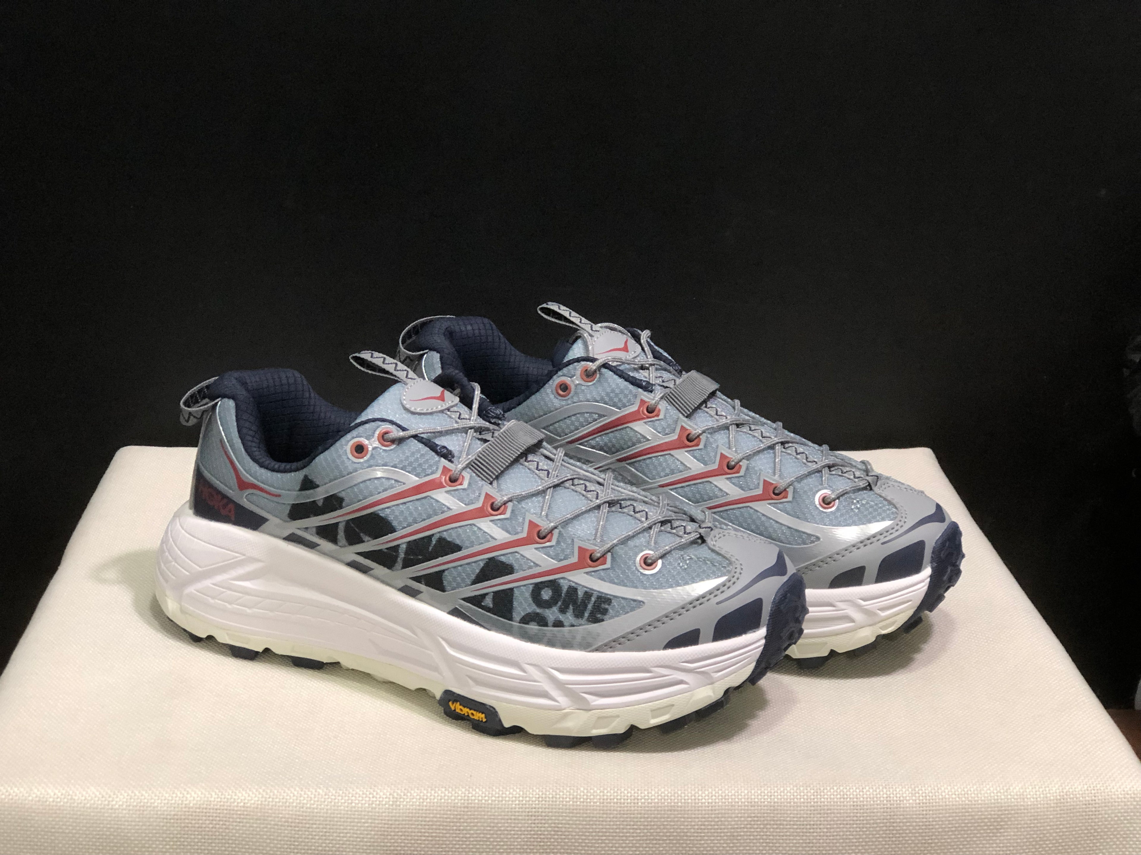 Hoka One One Mafate Three 2 Anti-slip Running Shoes Sneakers Silver