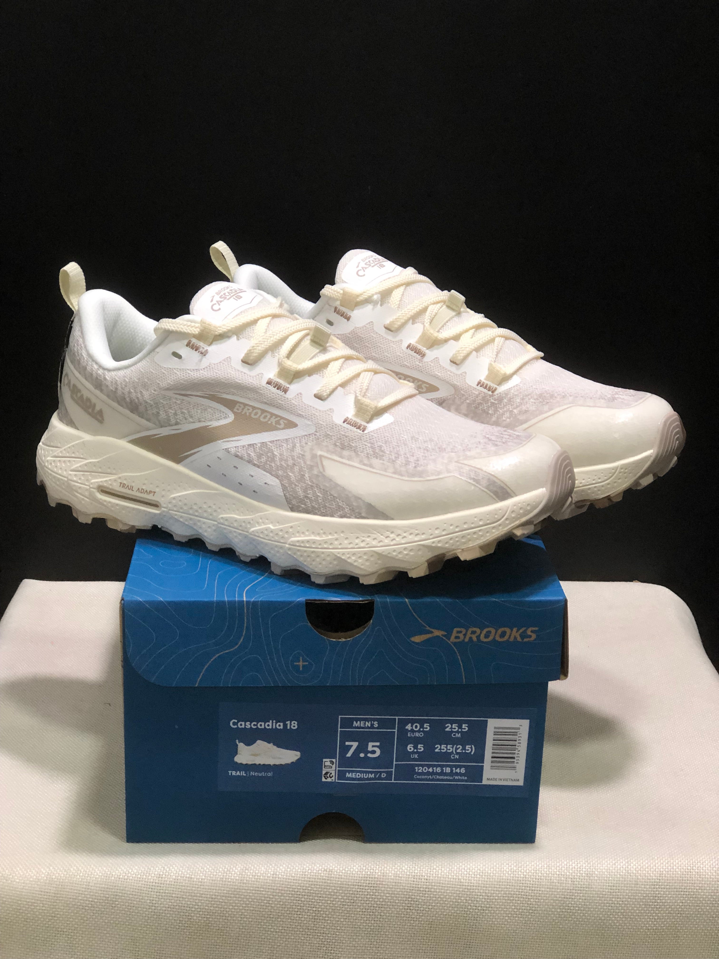 Brooks Cascadia 18 Low-top Running Shoes Coconut/Chateou/White