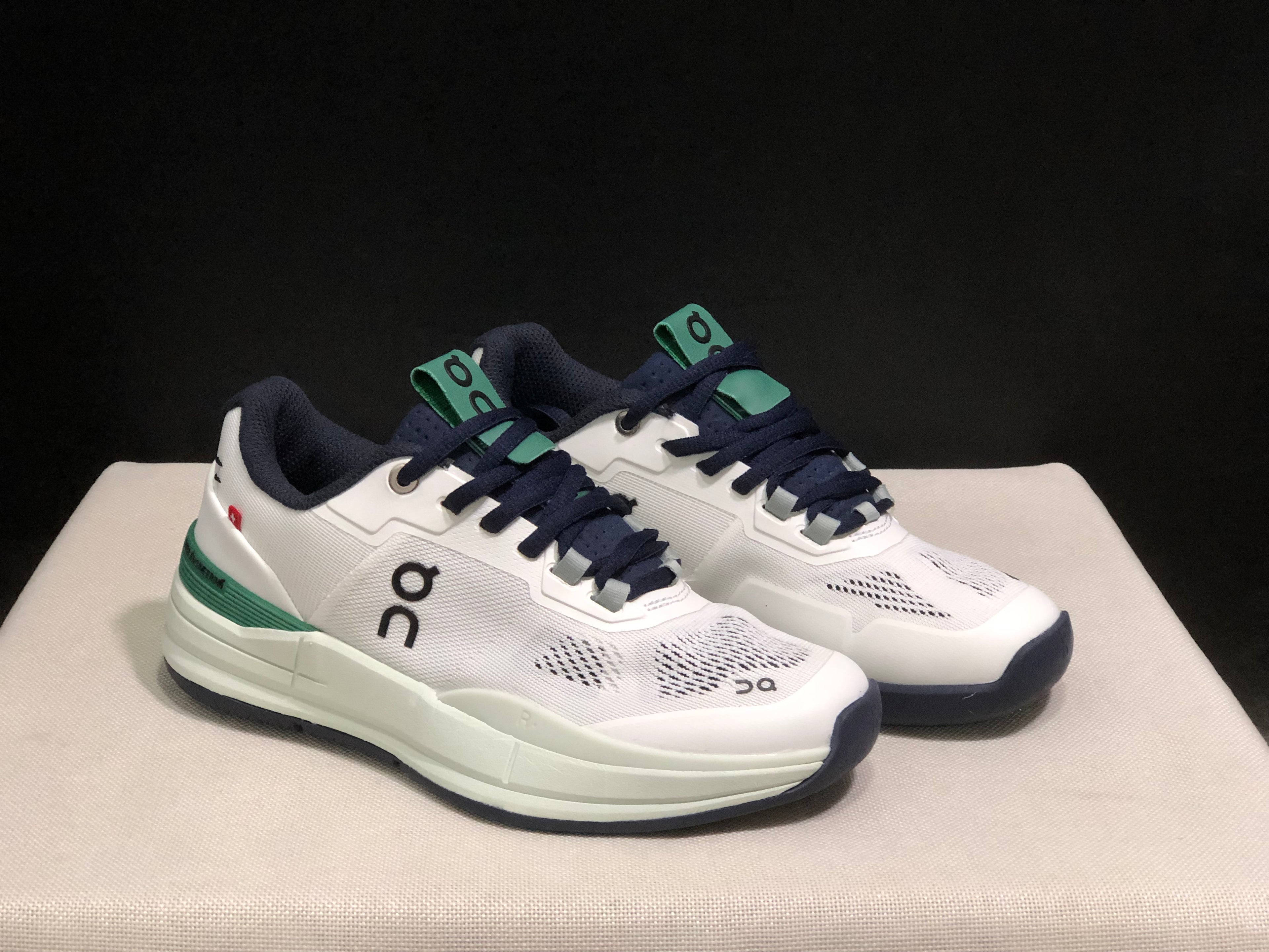 On Running The Roger Rro Durable And Breathable Tennis Shoes White/Dark Blue