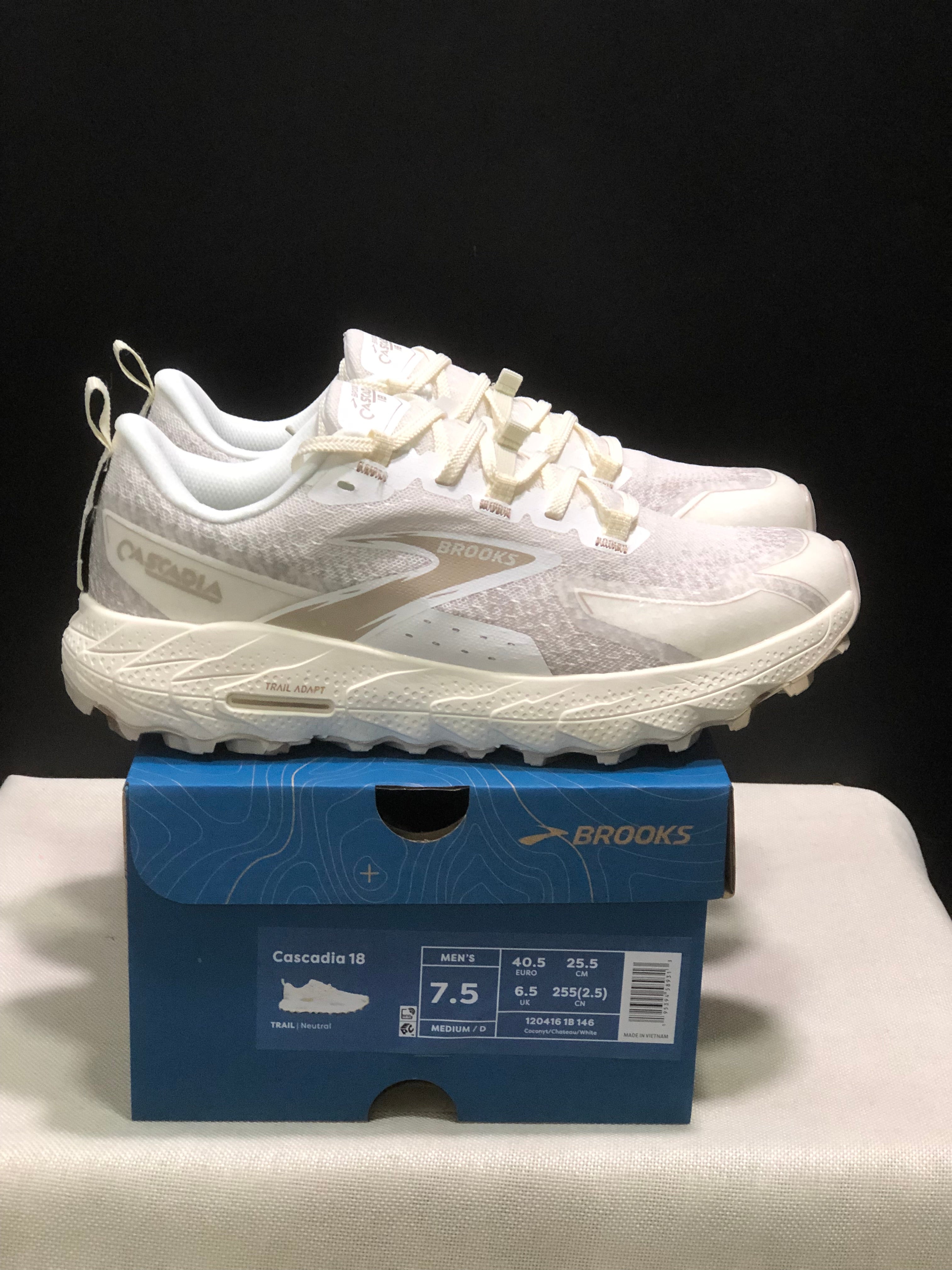 Brooks Cascadia 18 Low-top Running Shoes Coconut/Chateou/White