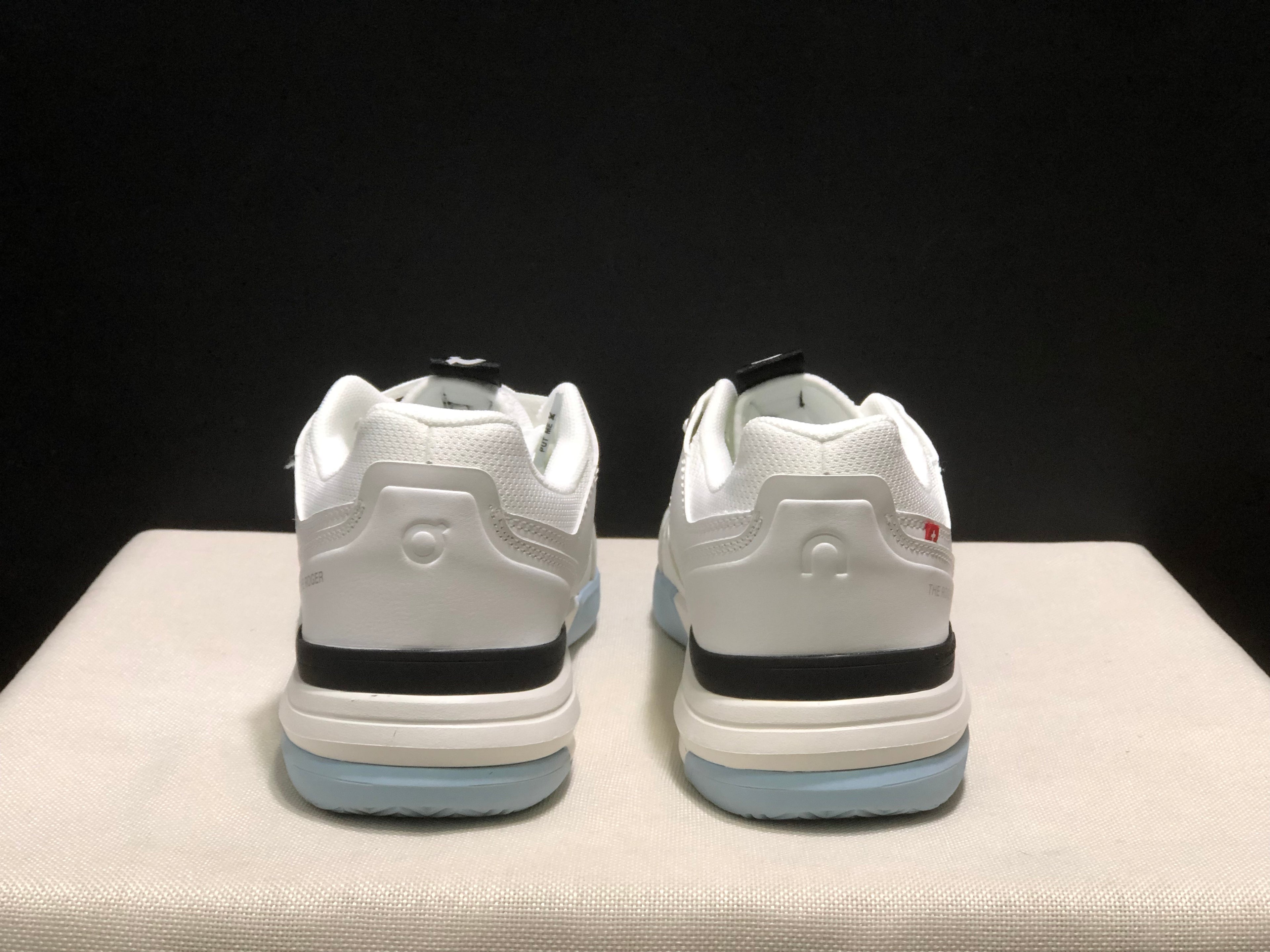 On Running The Roger Clubhouse Pro White Anti-Slip Sports Shoes