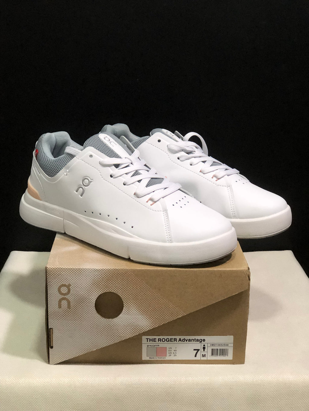 On Running The Roger Spin Board Shoes Grayish-White