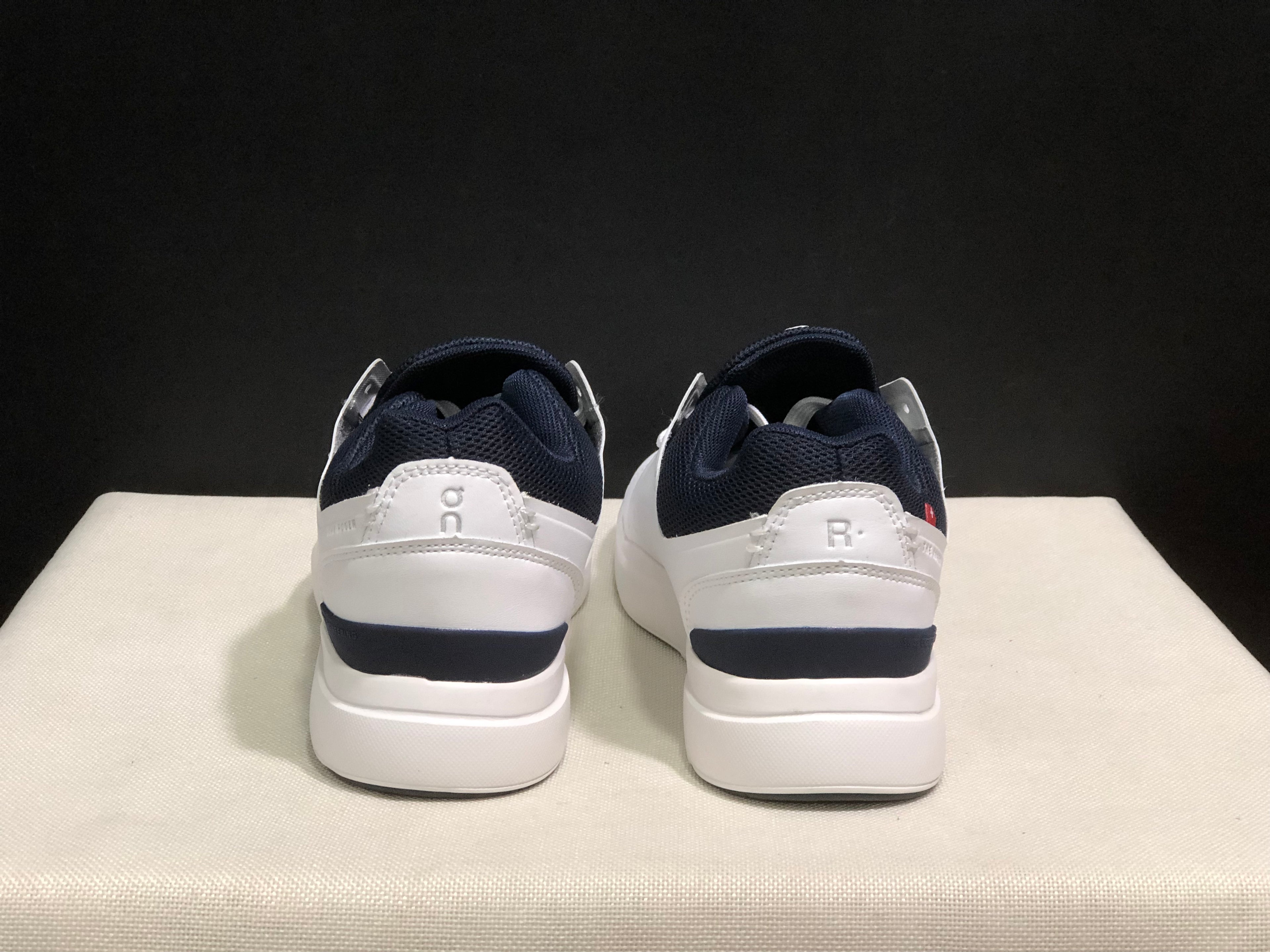 On Running The Roger Spin Board Shoes White/Midnight