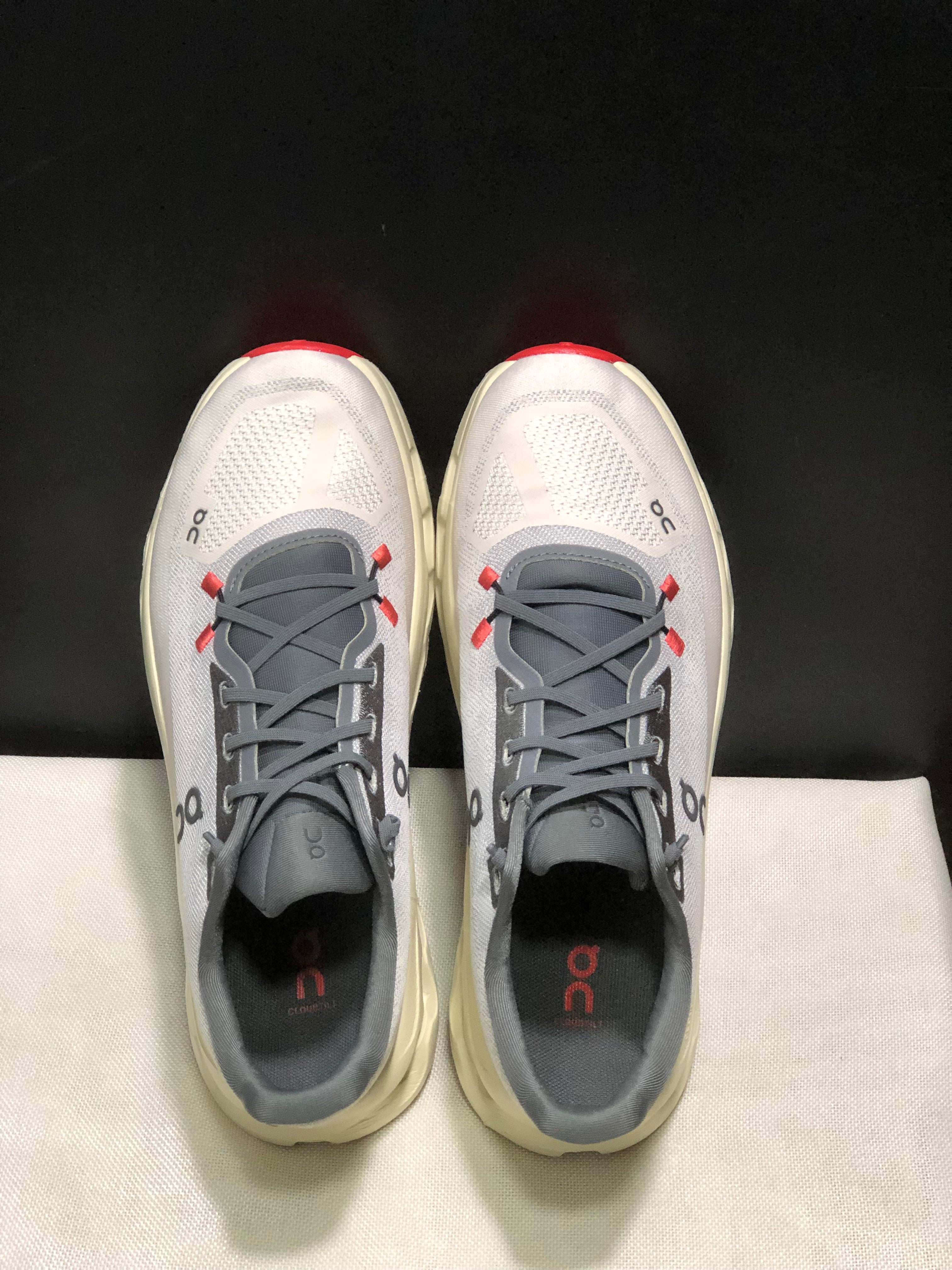 On Running Cloudtilt Shock Absorption Casual Running Shoes Rock/Sand