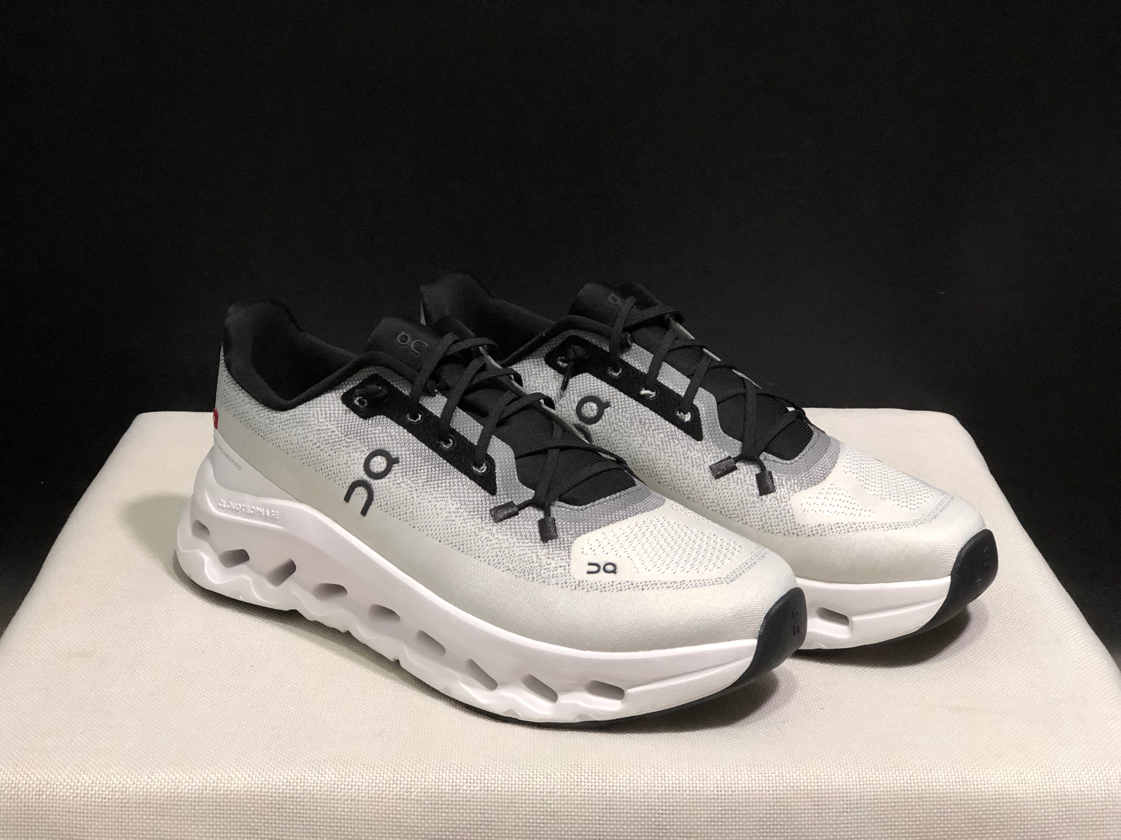 On Running Cloudtilt Durable Casual Life Shoes Black/Ivory