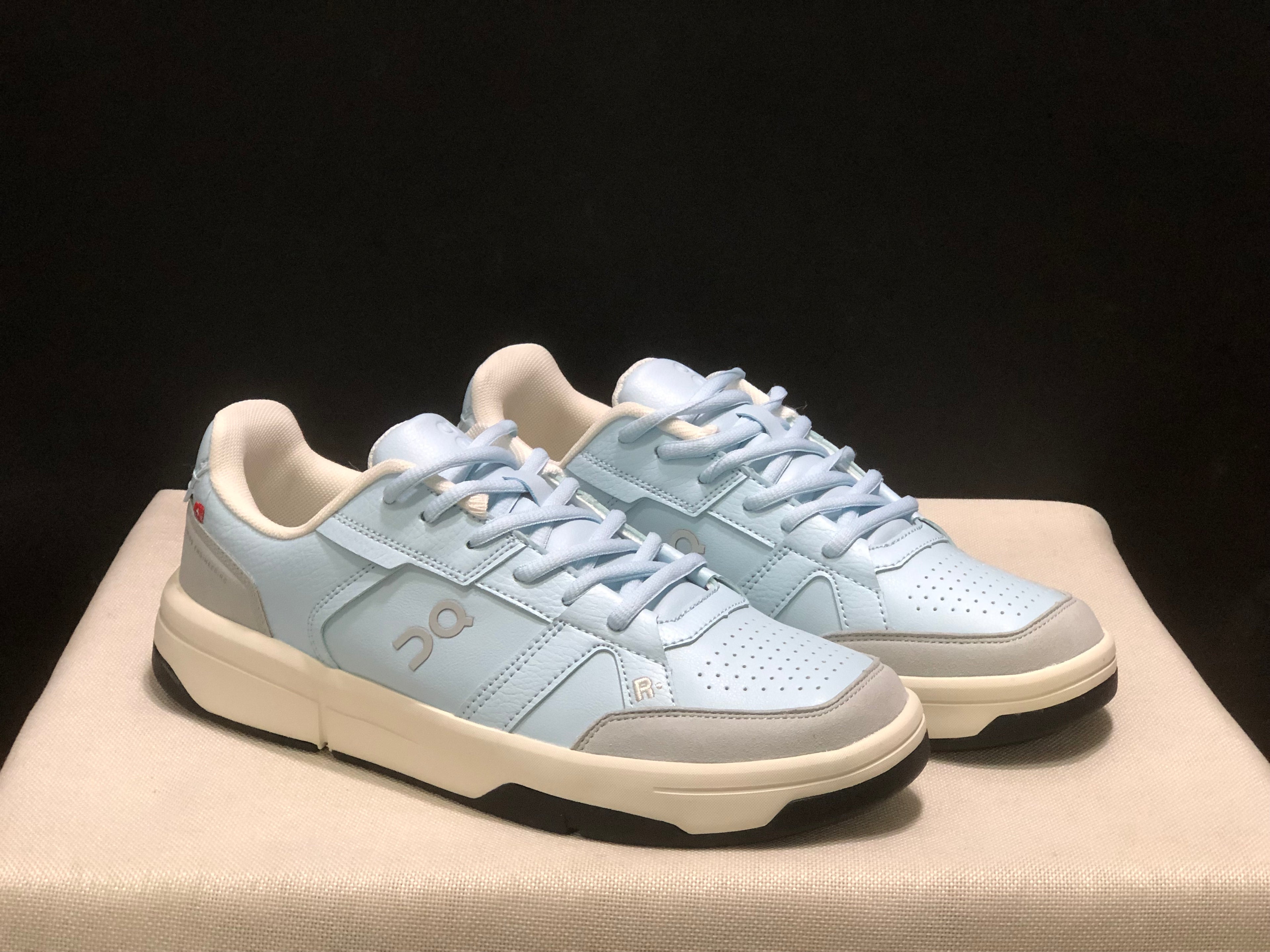 On Running The Roger Clubhouse Casual Sneakers Sky Blue