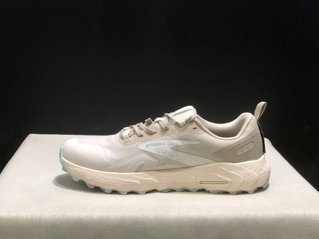 Brooks Cascadia 17 Trail Running Shoes Sand White Grey