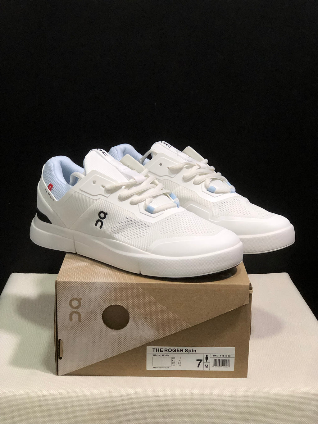 On Running The Roger Spin White Breathable Mesh Sneakers