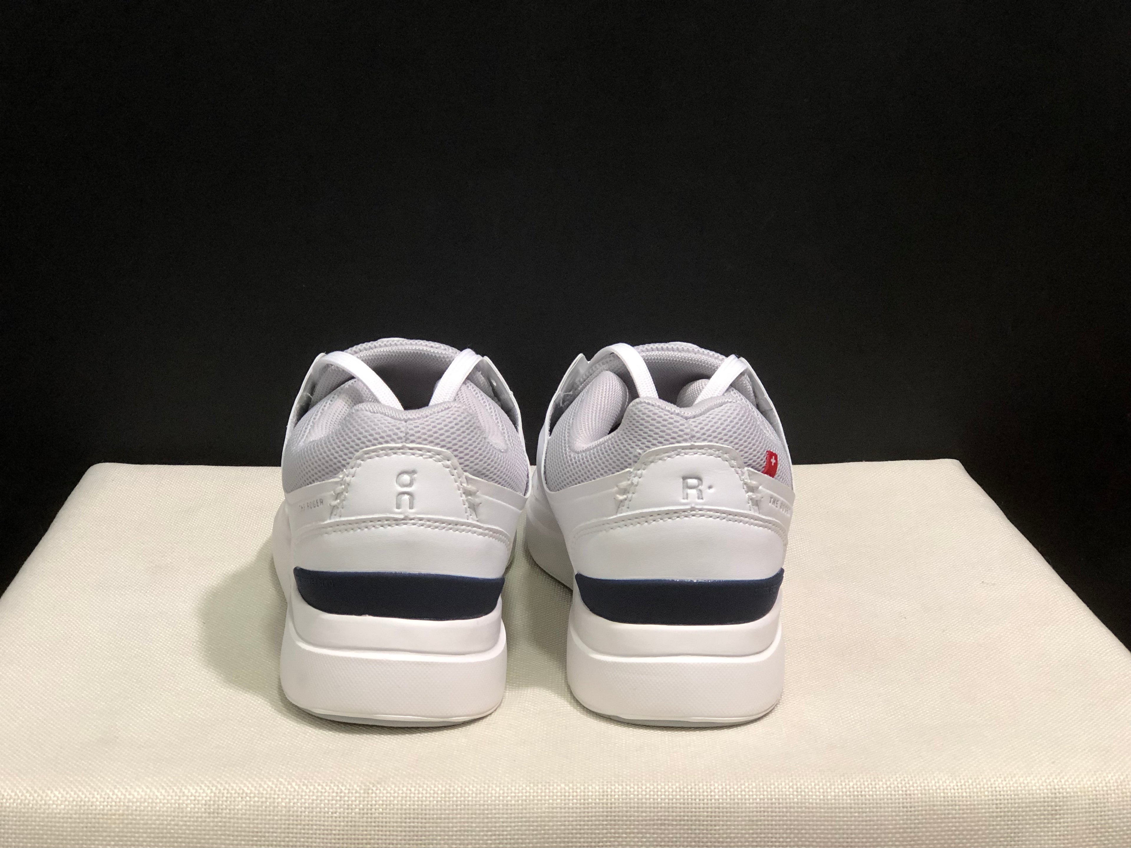 On Running The Roger Spin Board Shoes White/Light Grey