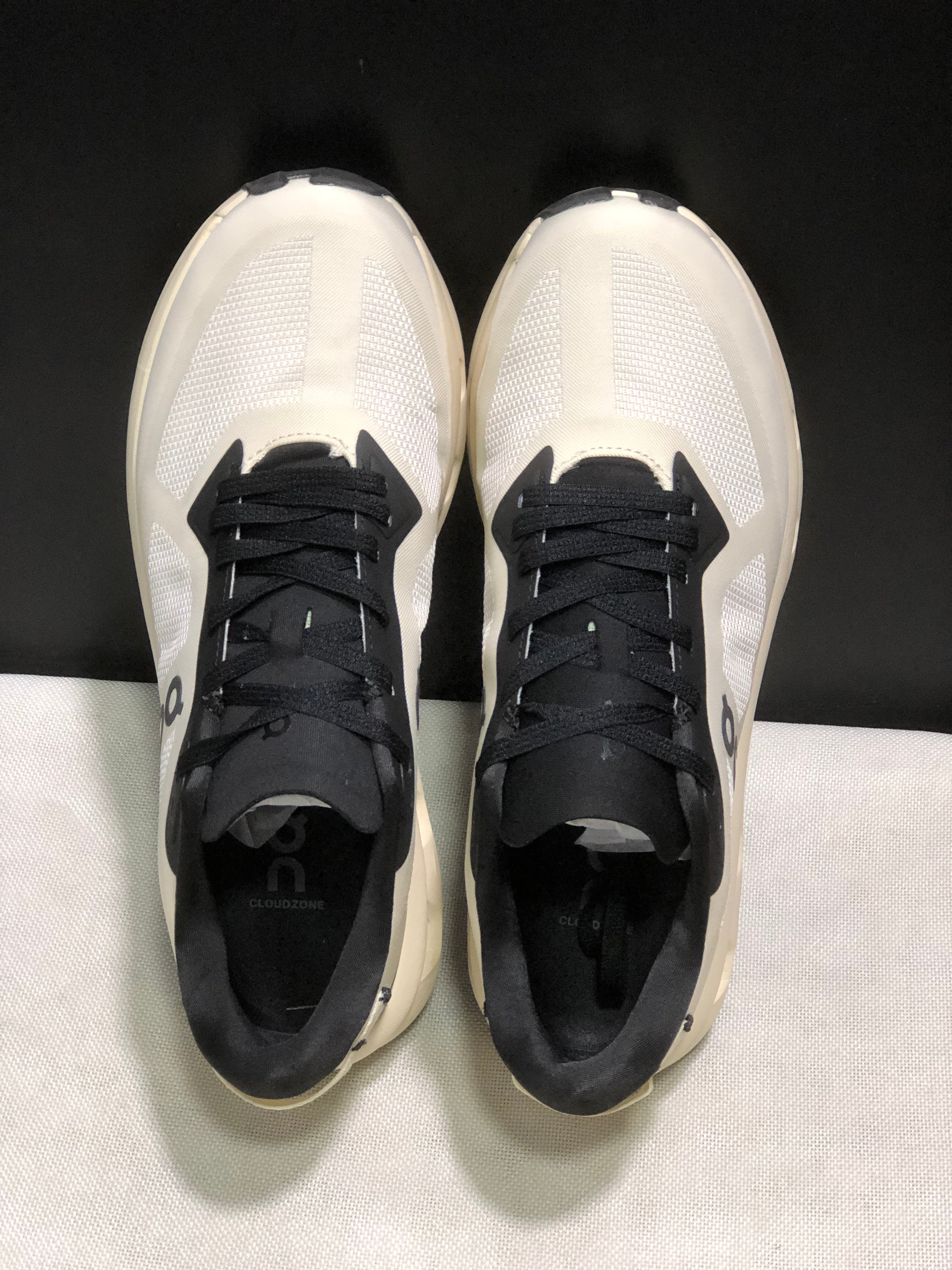 On Running Cloudzone Casual Running Shoes Milky White/Black