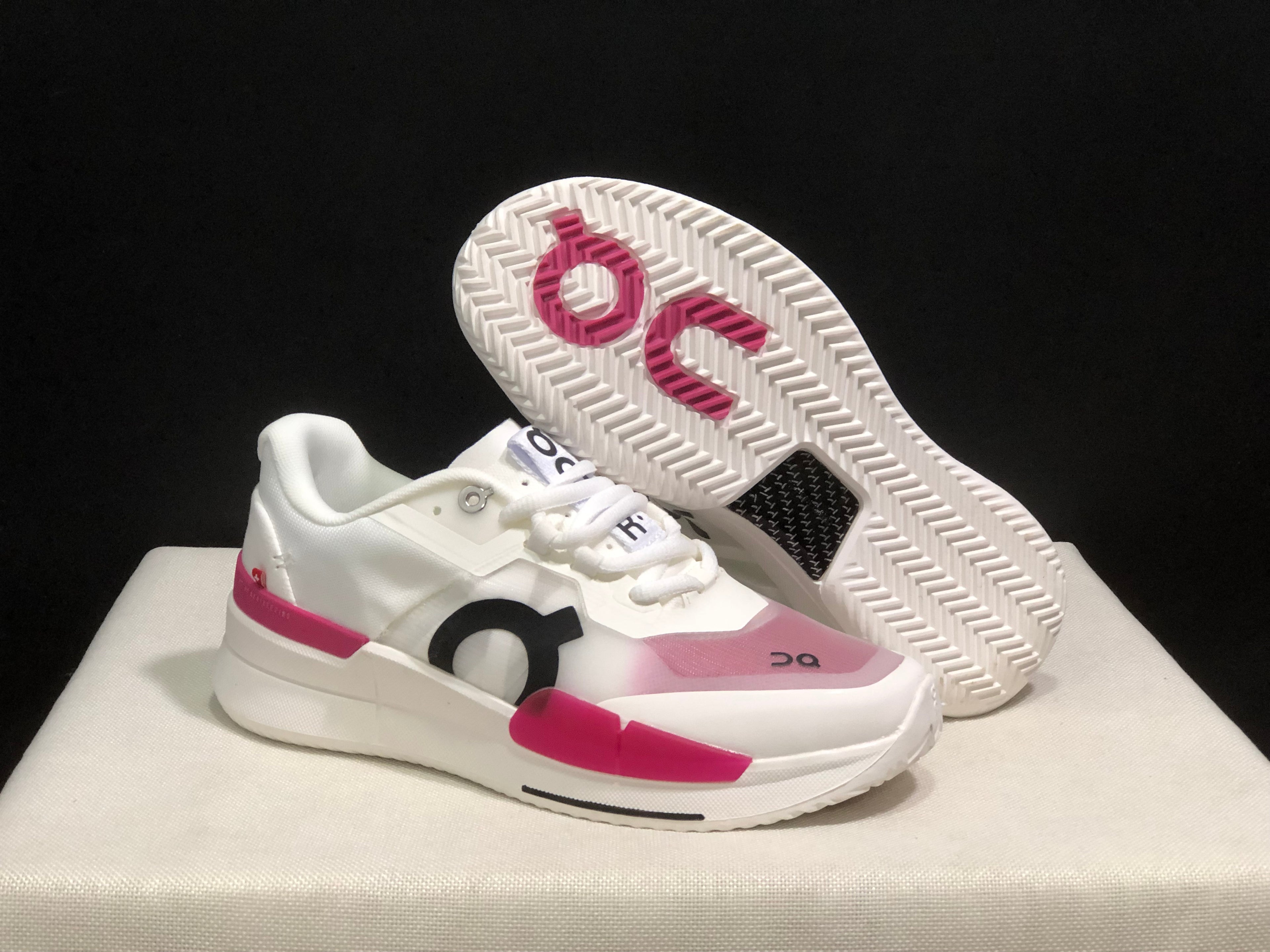 On Running The Roger Pro 2 Breathable Mesh Training Running Shoes White/Rose Red