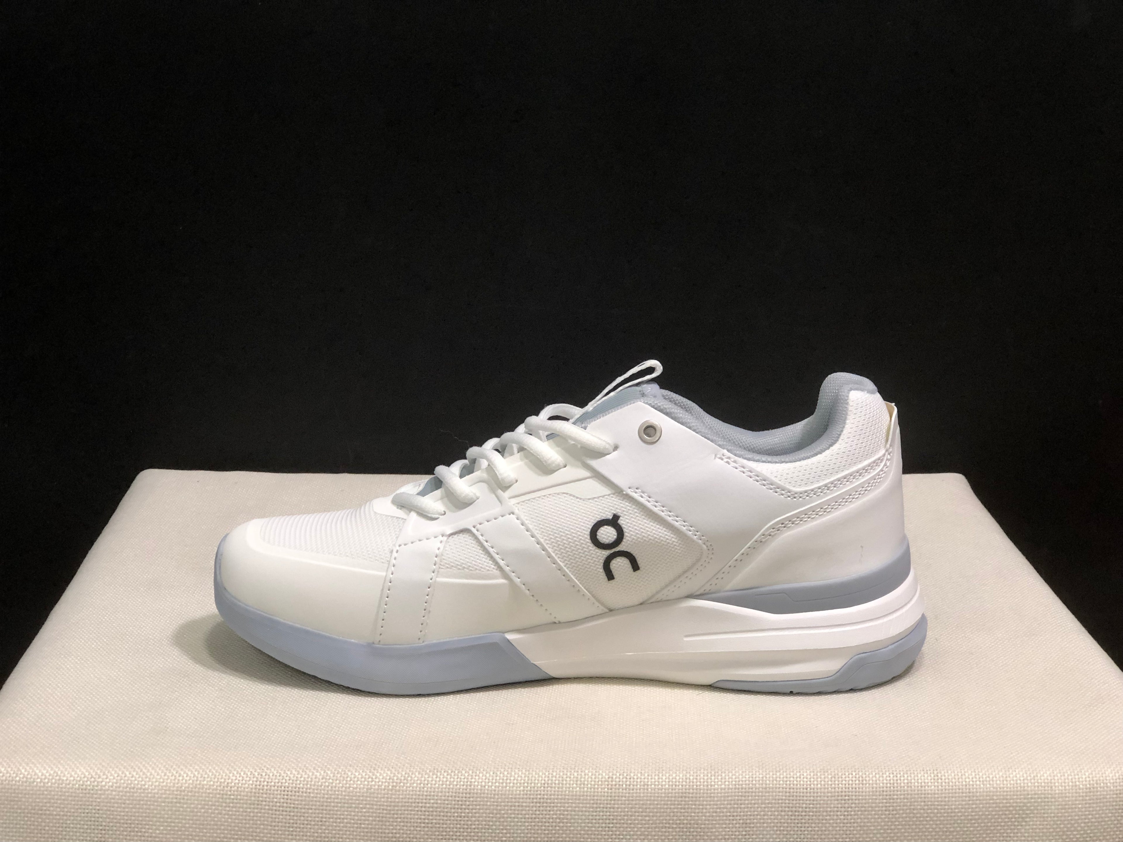 On Running The Roger Clubhouse Pro Anti-Slip Sports Shoes White/Light Grey