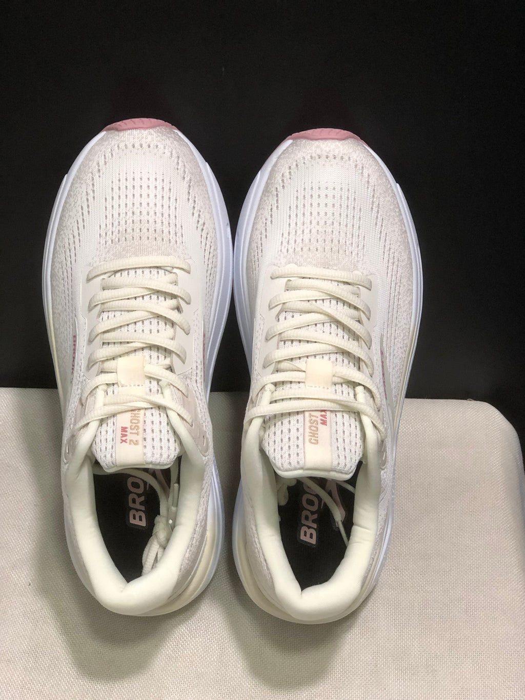 Brooks Ghost Max 2 Breathable Low-top Running Shoes Off White