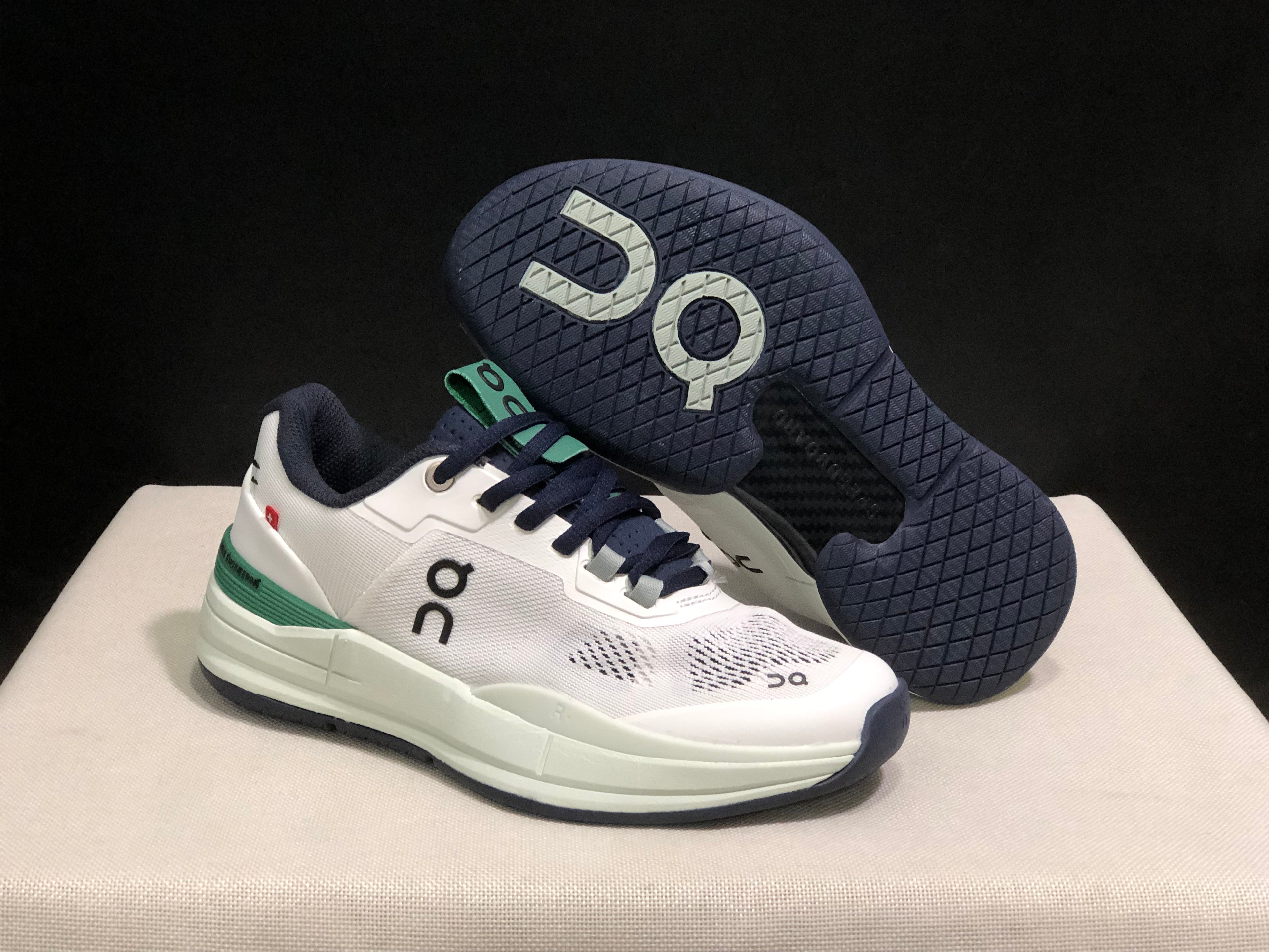 On Running The Roger Rro Durable And Breathable Tennis Shoes White/Dark Blue