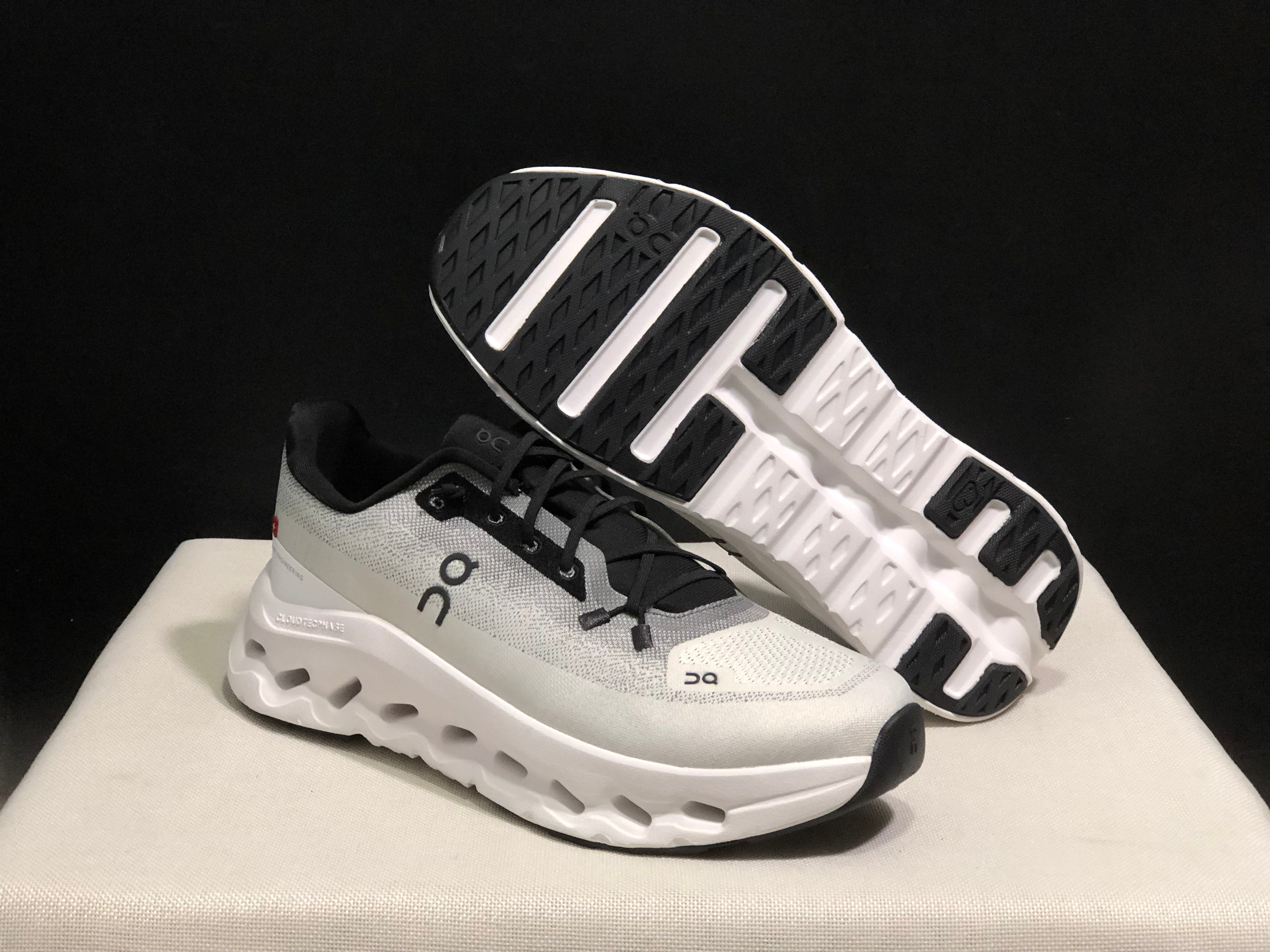 On Running Cloudtilt Durable Casual Life Shoes Black/Ivory