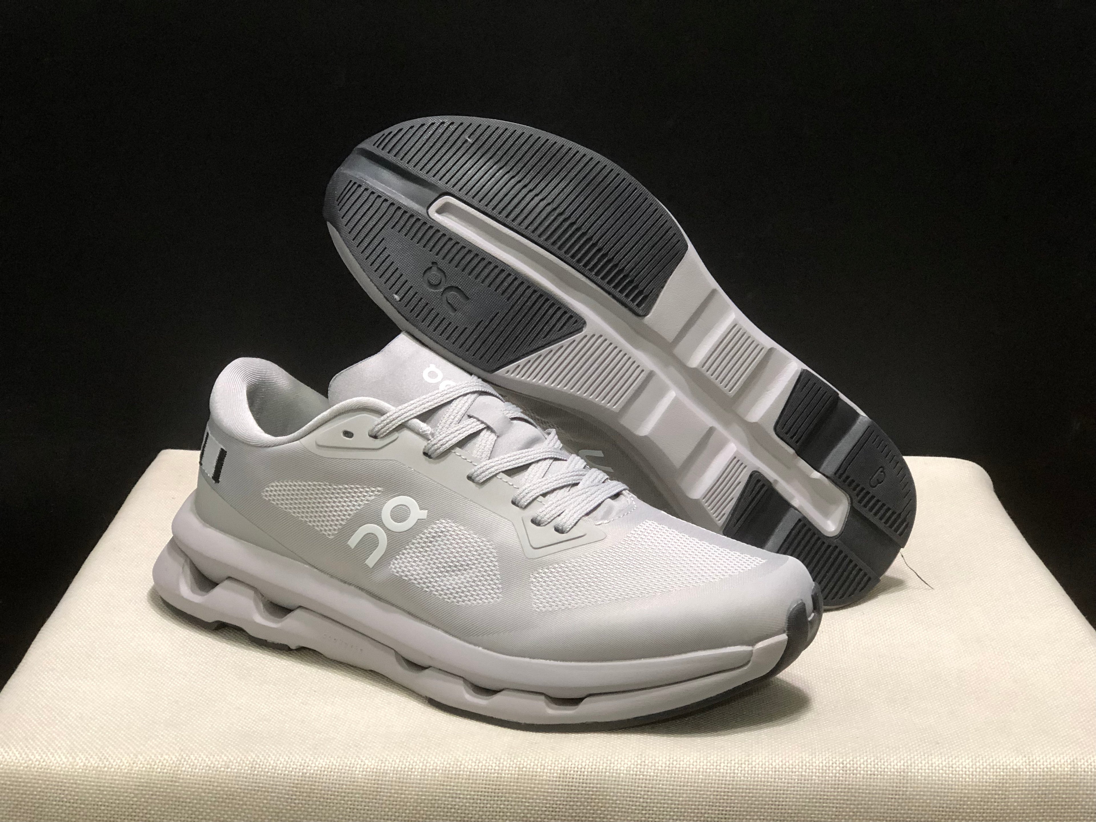 On Running Cloudzone Casual Running Shoes Grey