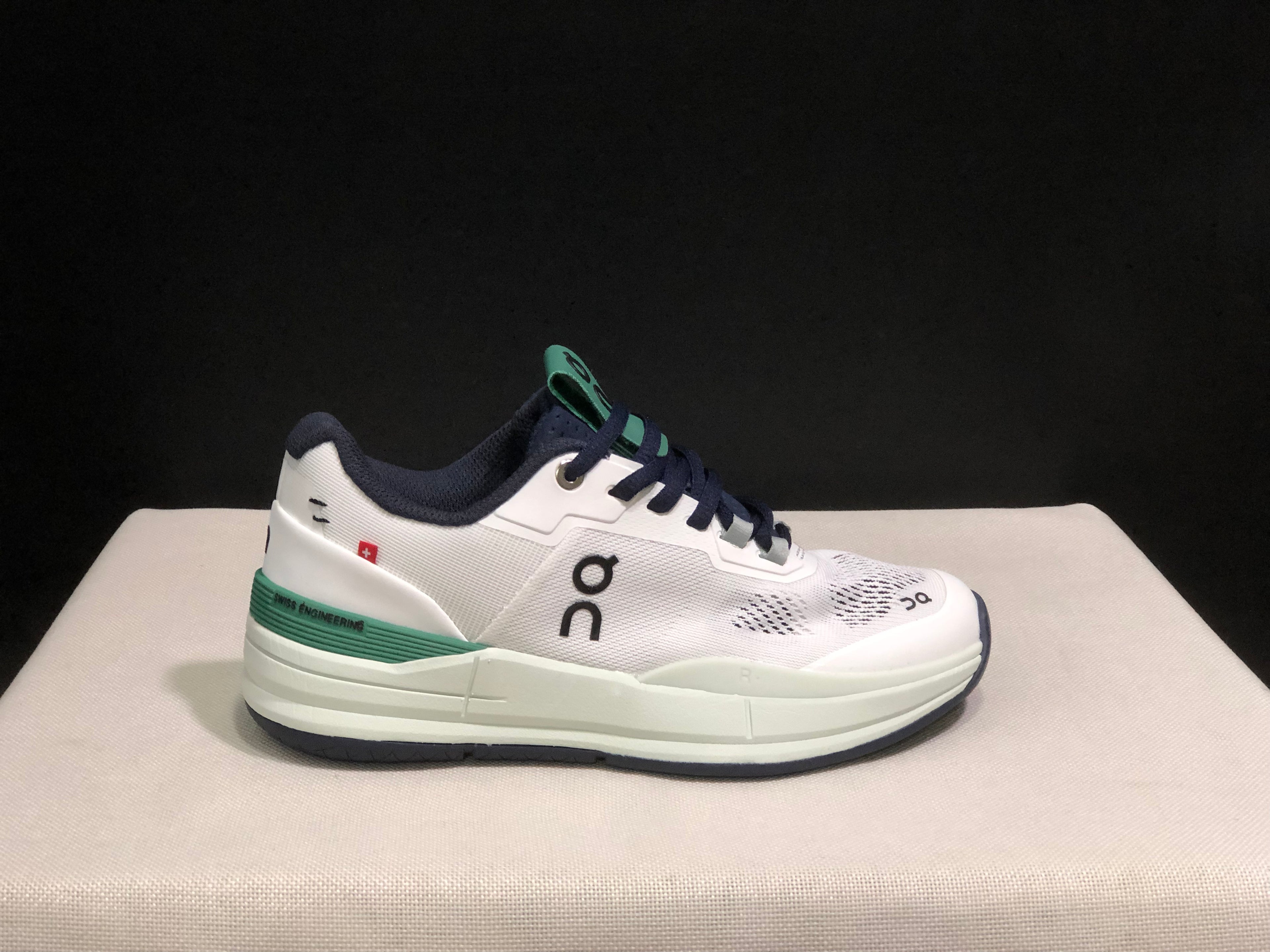 On Running The Roger Rro Durable And Breathable Tennis Shoes White/Dark Blue