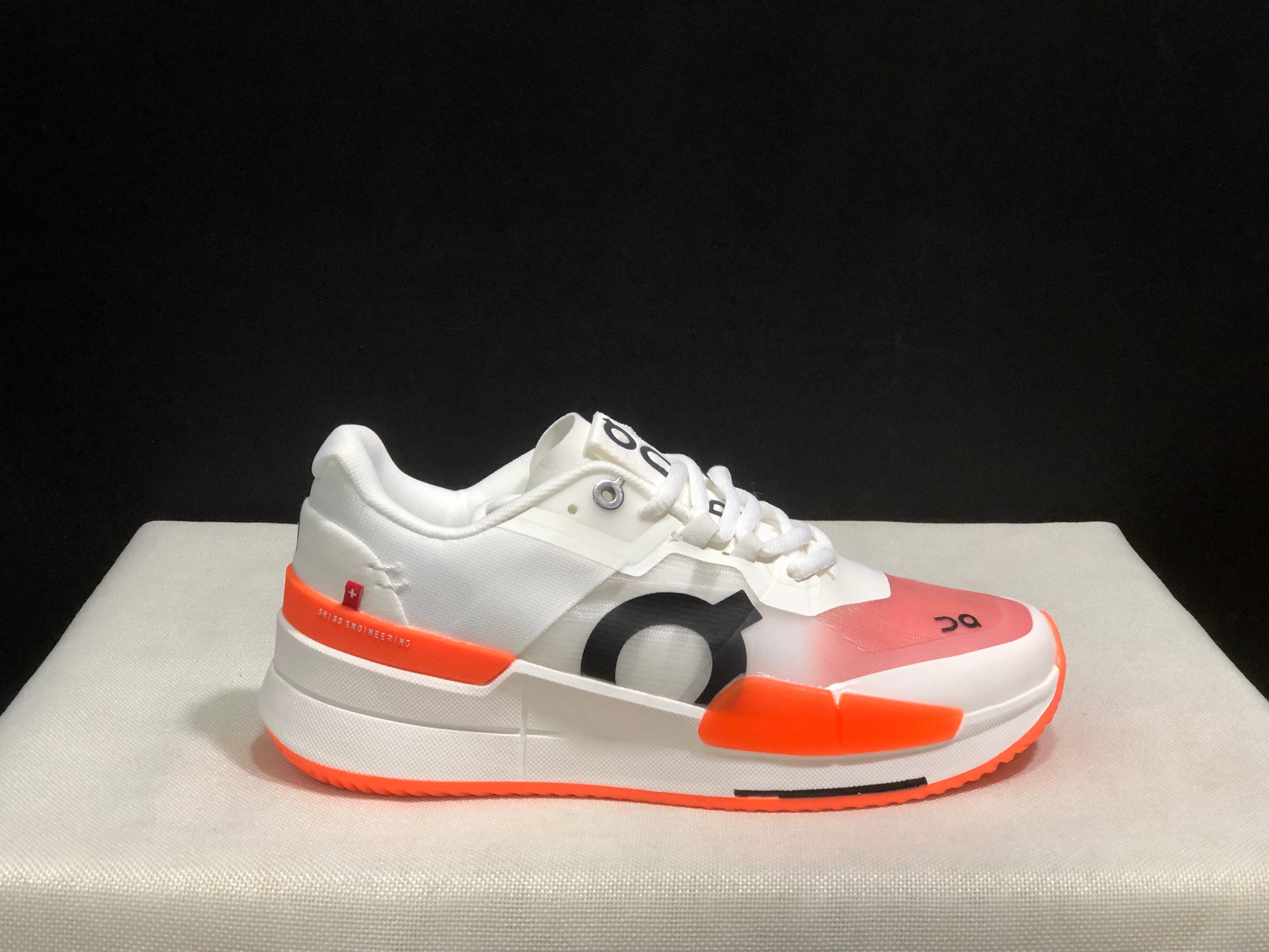 On Running The Roger Pro 2 Breathable Mesh Training Running Shoes White/Flame