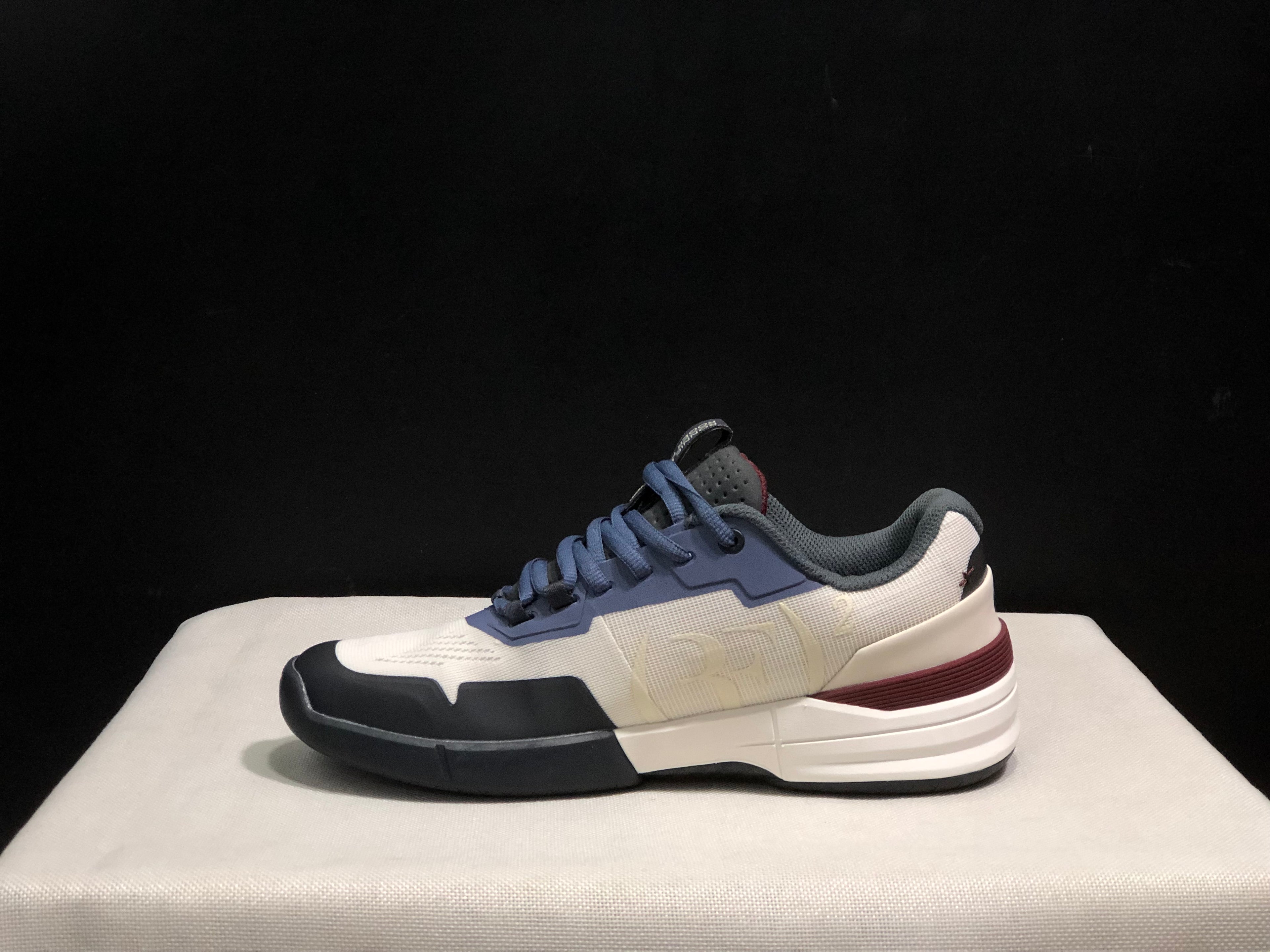 On Running The Roger Rro Durable And Breathable Tennis Shoes Beige/Dark Grey