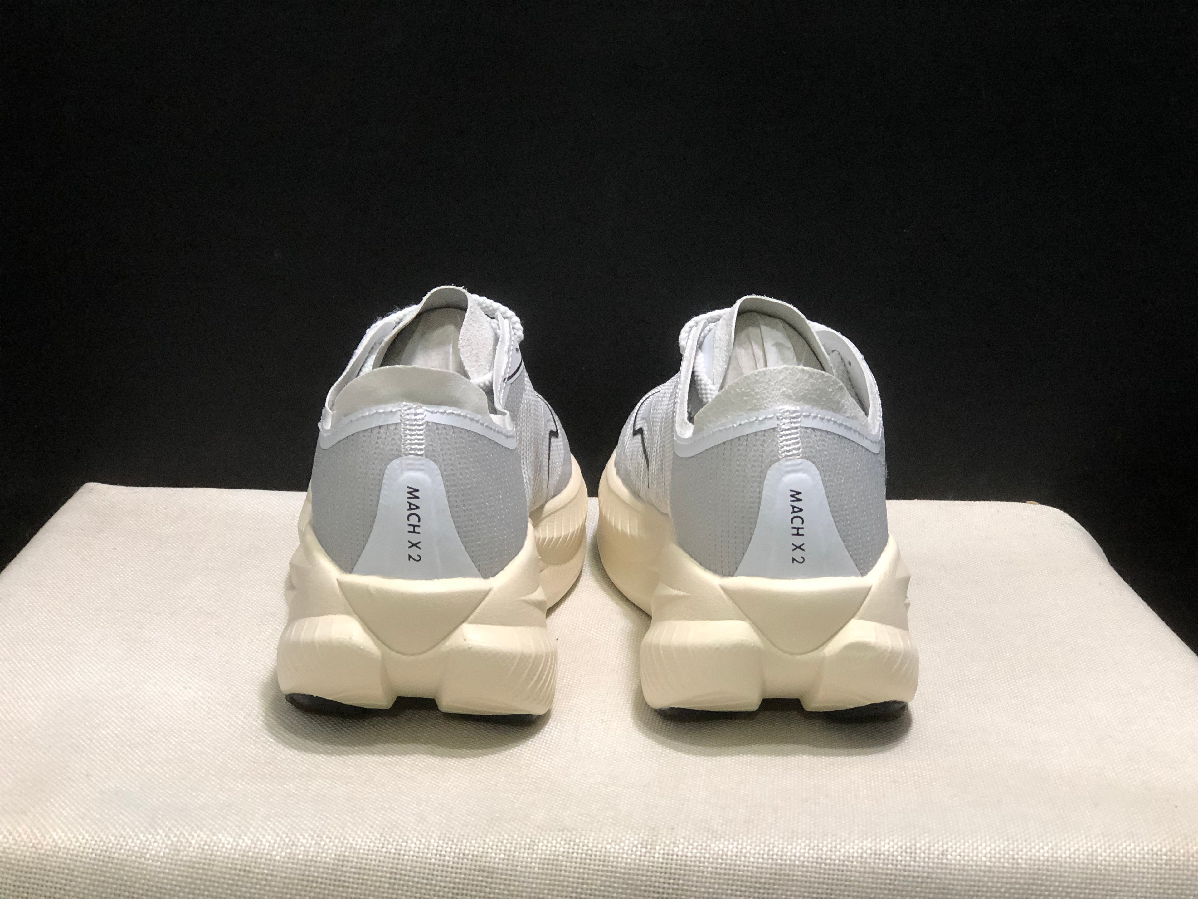 Hoka One One Mach X 2 Anti-slip Low-top Running Shoes Grey