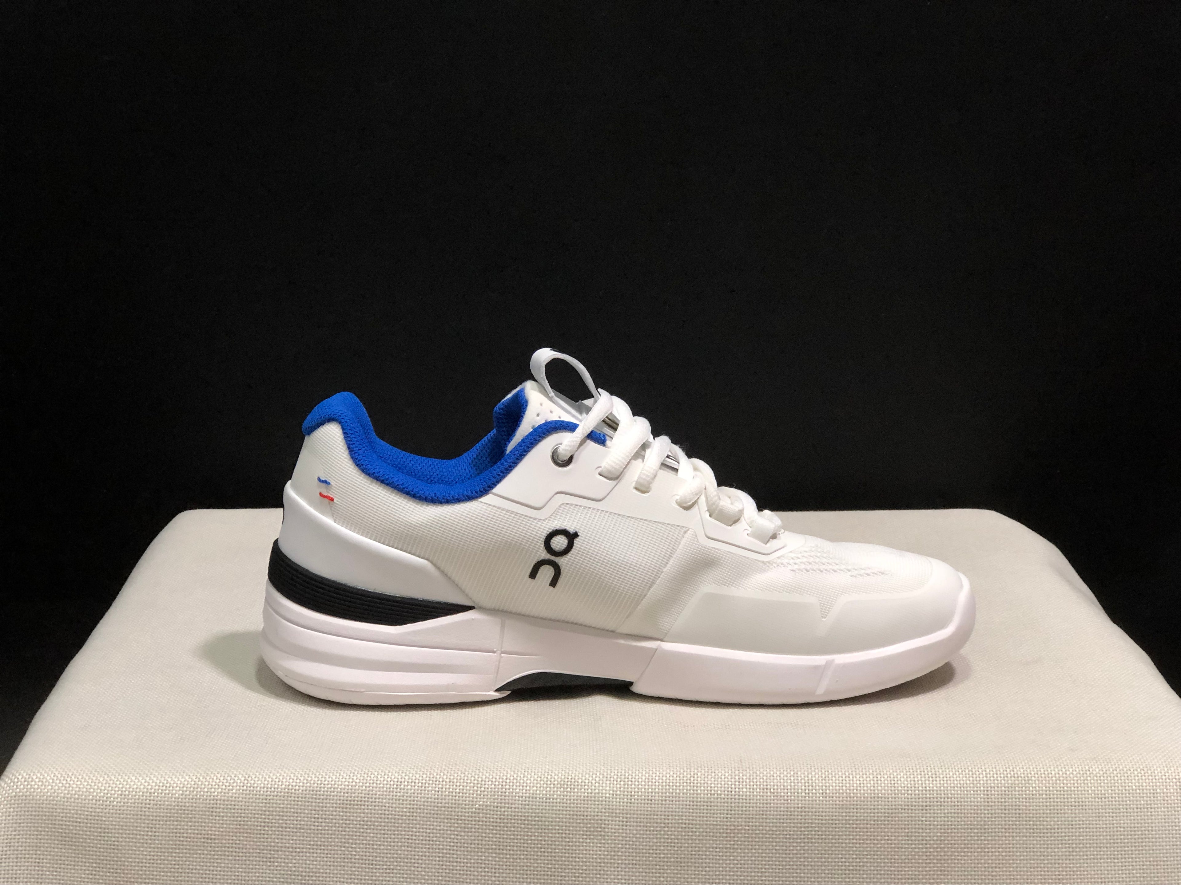 On Running The Roger Rro Durable And Breathable Tennis Shoes White/Red/Blue