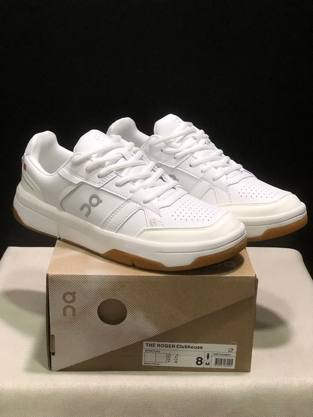 On Running The Roger Clubhouse Casual Sneakers White/Ivory