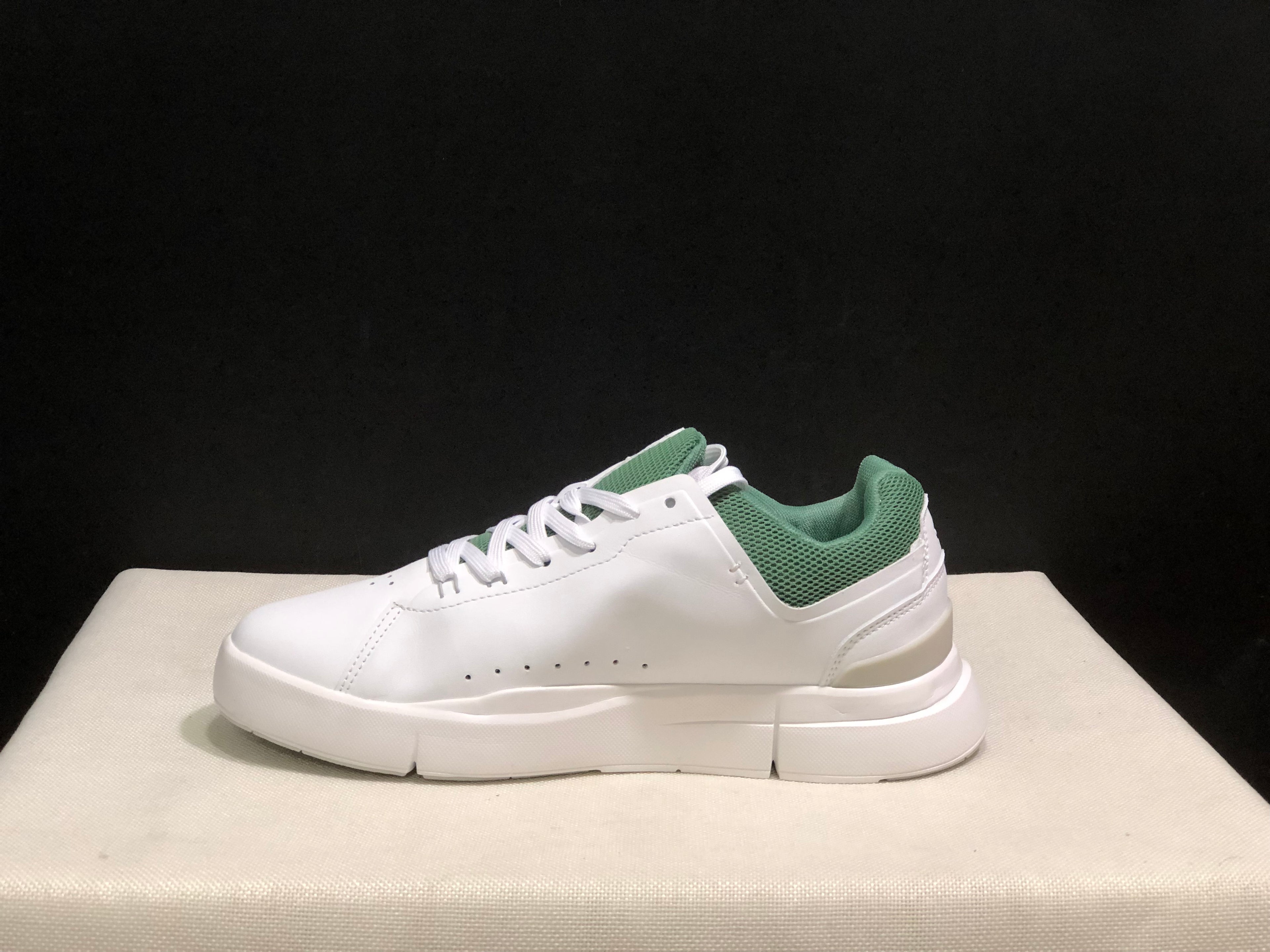 On Running The Roger Spin Board Shoes White/Green