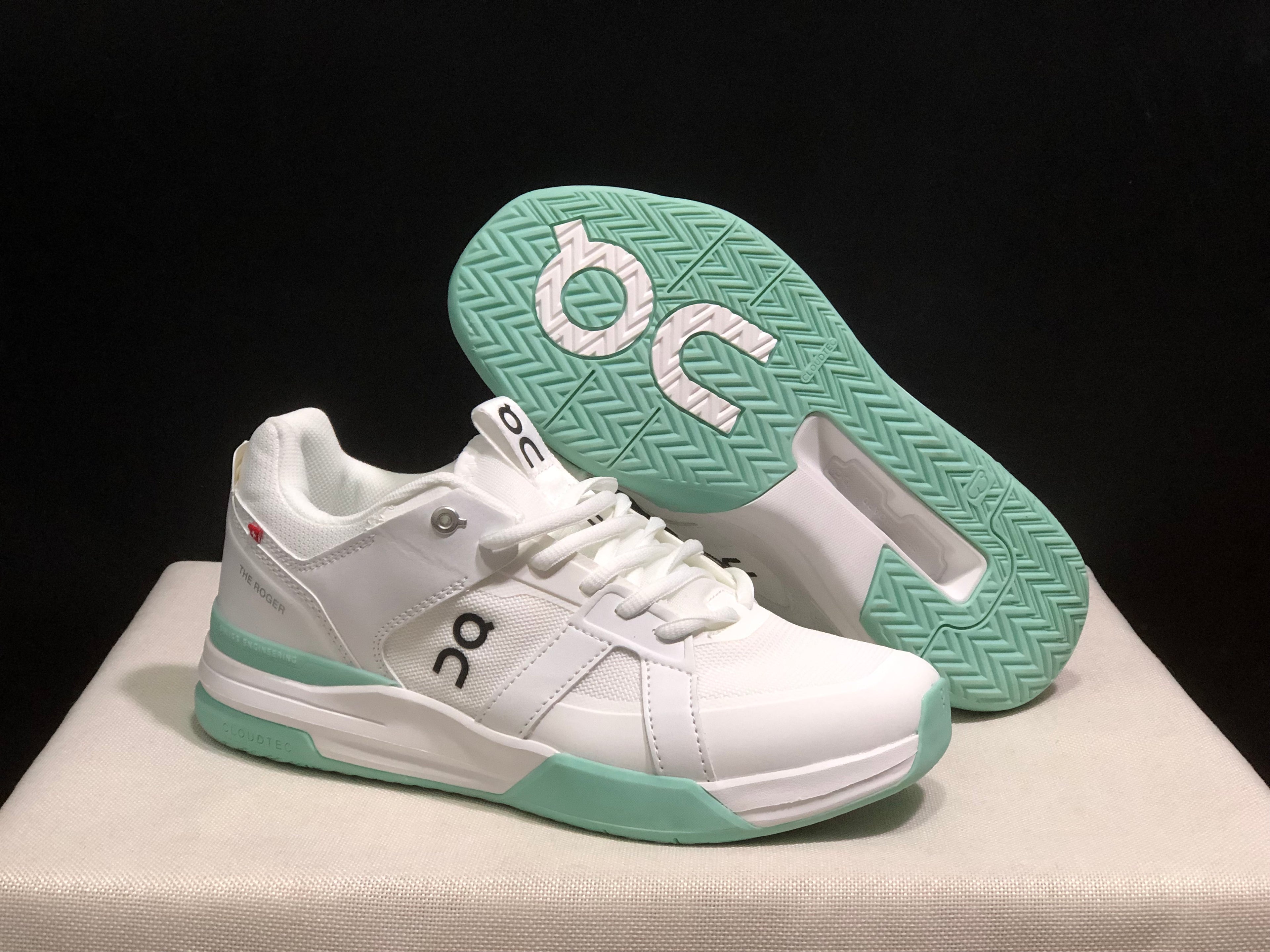 On Running The Roger Clubhouse Pro Anti-Slip Sports Shoes White/Light Green