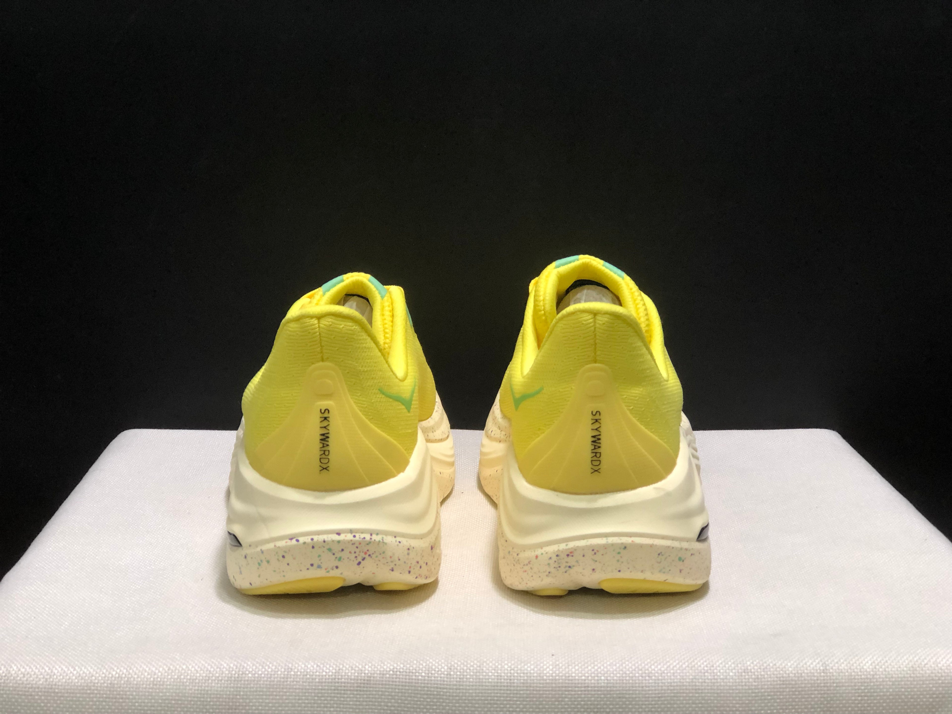 Hoka One One Skyward X Anti-slip Wear-resistant Running Shoes Sneakers Gold