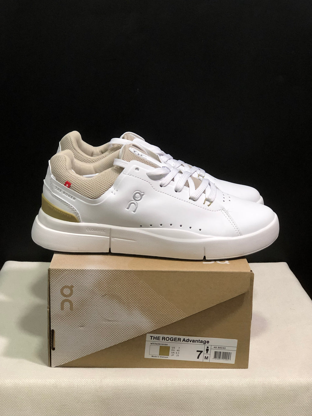 On Running The Roger Spin Board Shoes White/Bronze