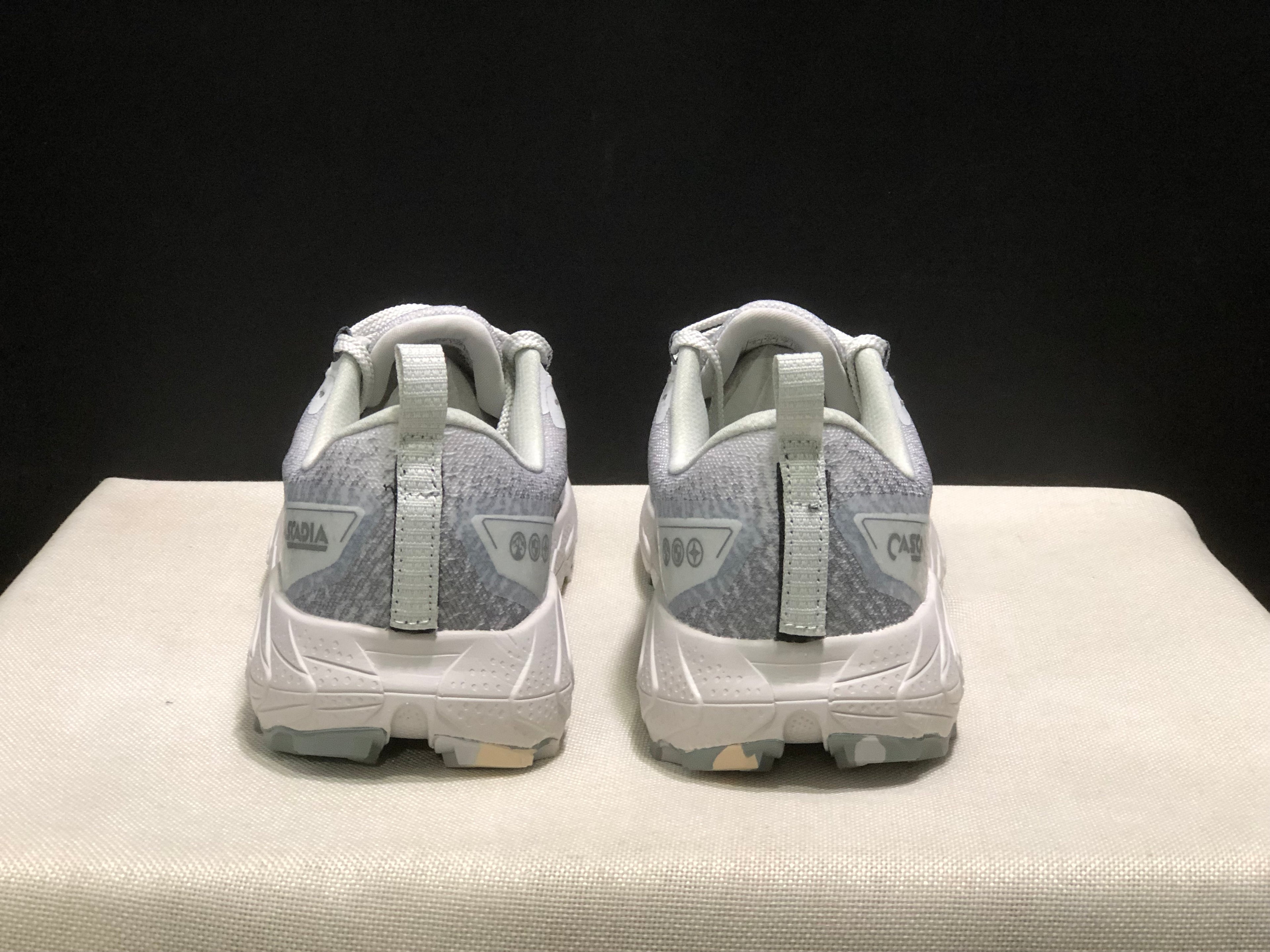 Brooks Cascadia 18 Low-top Running Shoes Oyster/Primer Grey/Coconut