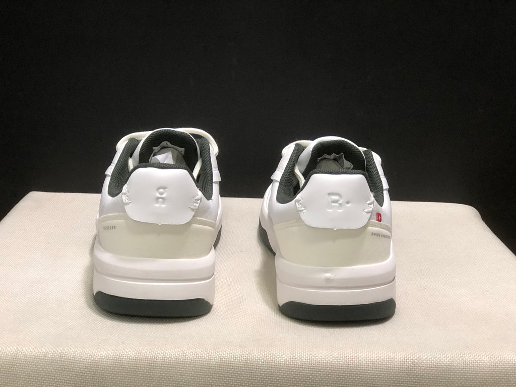 On Running The Roger Clubhouse Casual Sneakers White/Evergreen