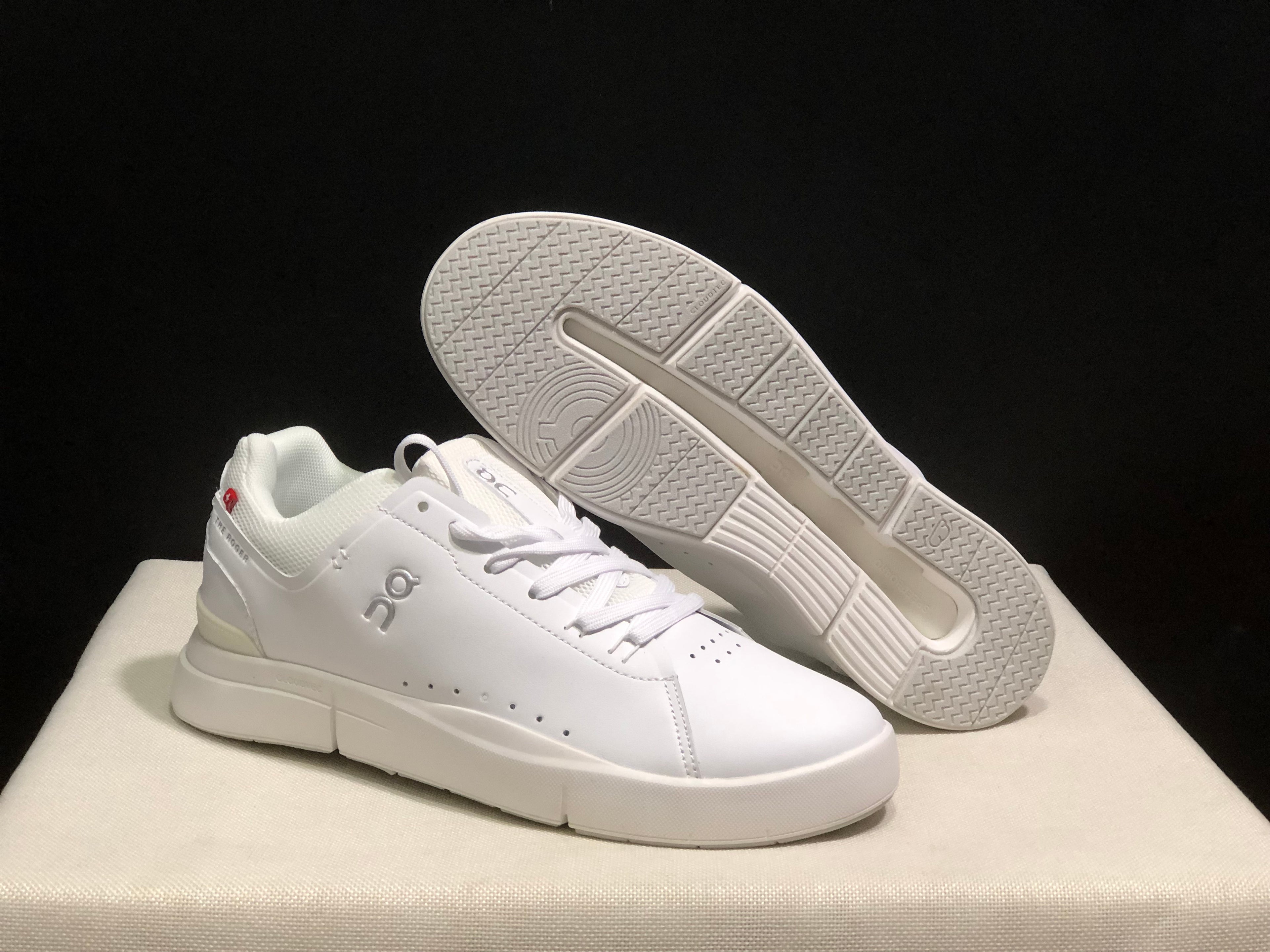 On Running The Roger Spin Board Shoes All White