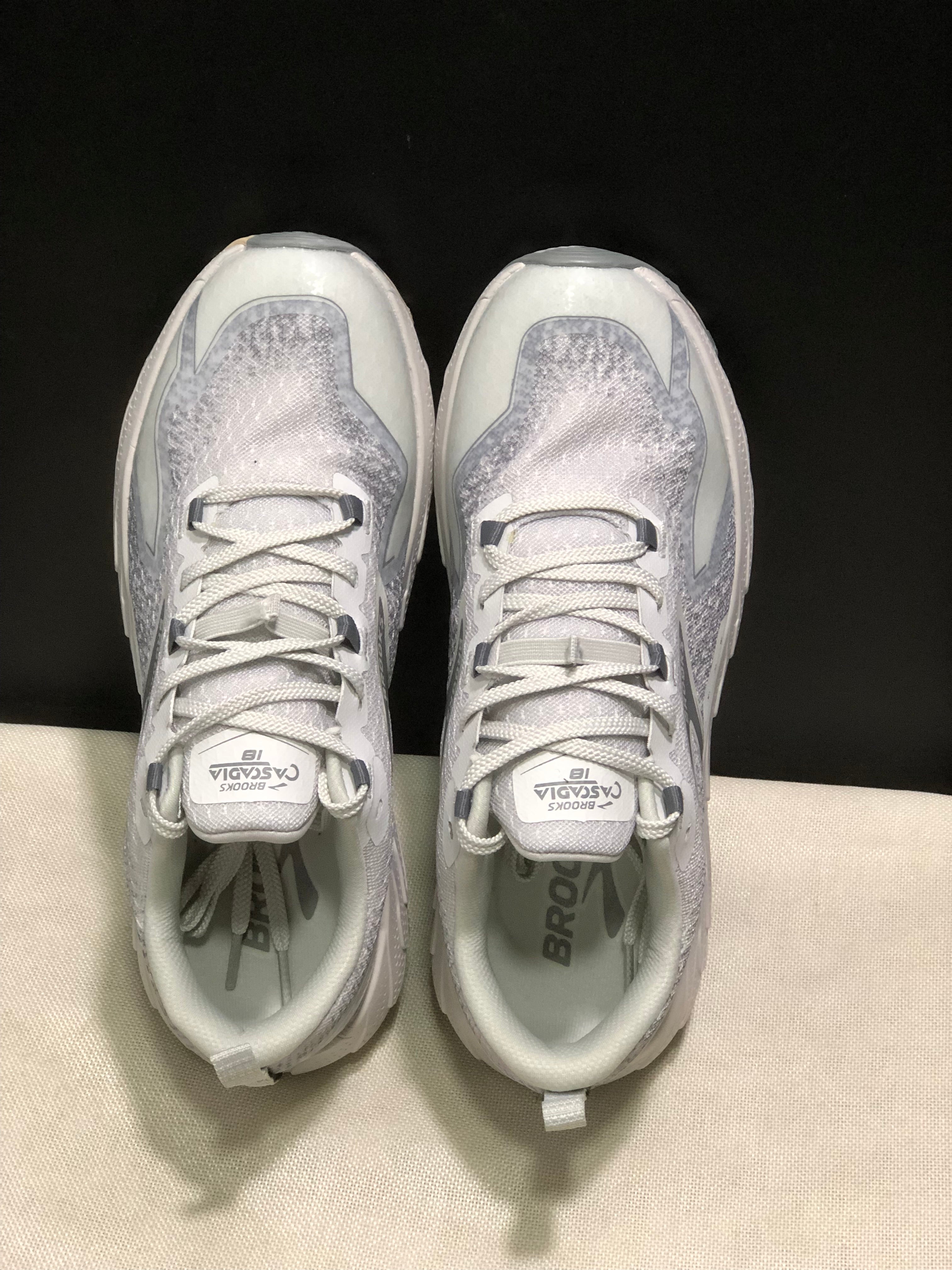 Brooks Cascadia 18 Low-top Running Shoes Oyster/Primer Grey/Coconut