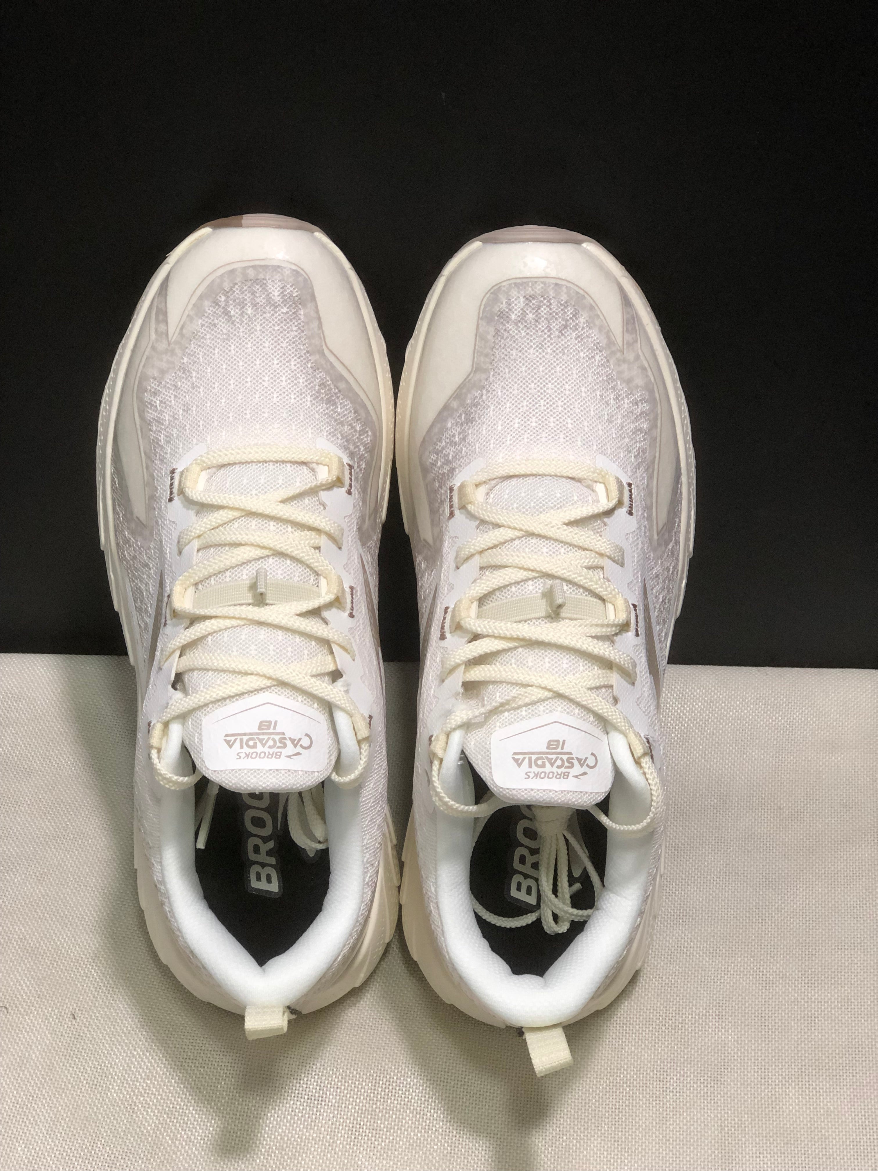 Brooks Cascadia 18 Low-top Running Shoes Coconut/Chateou/White