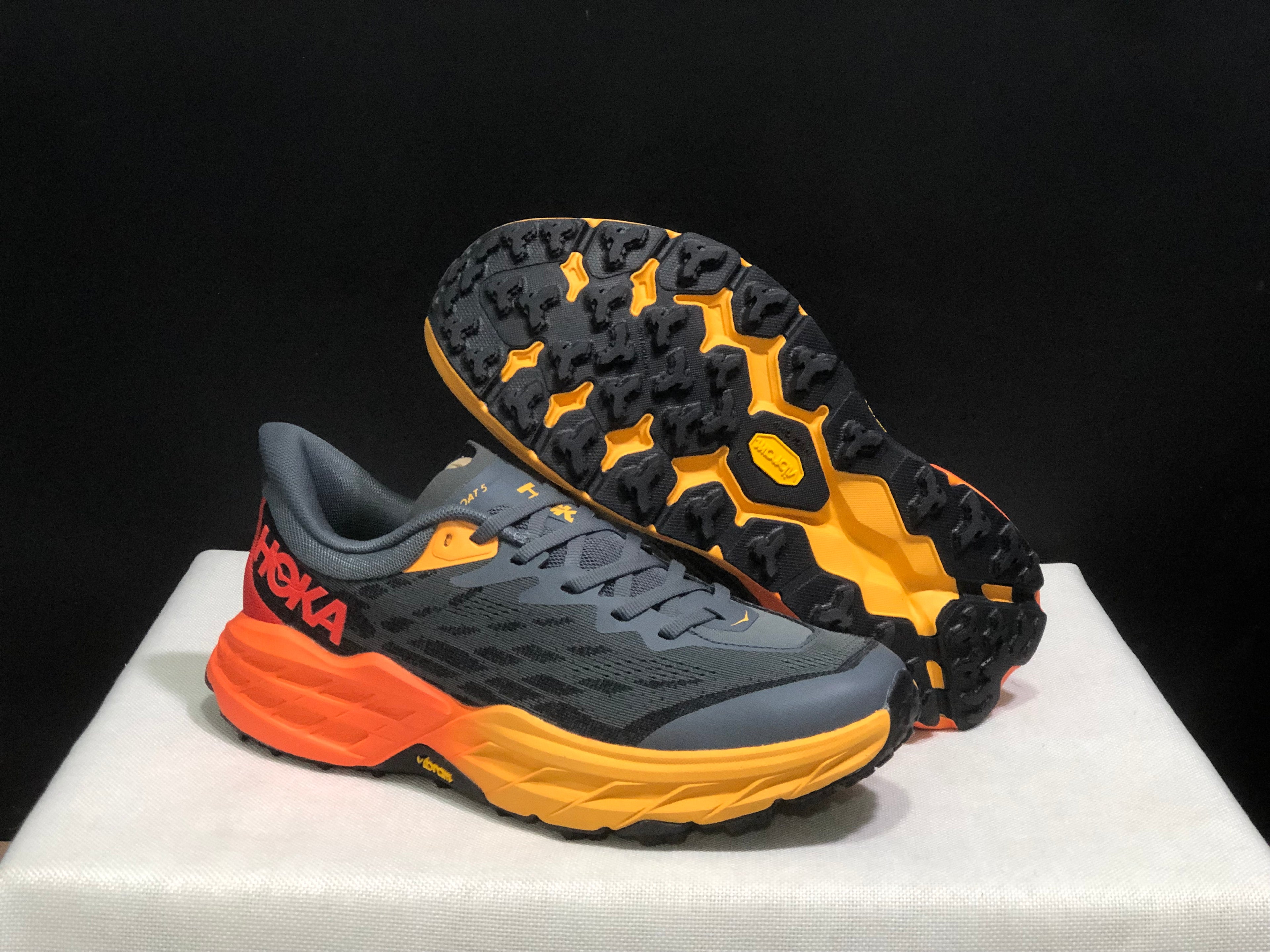 Hoka One One Speedgoat 5 Trail Running Shoes Sneakers Dark Grey